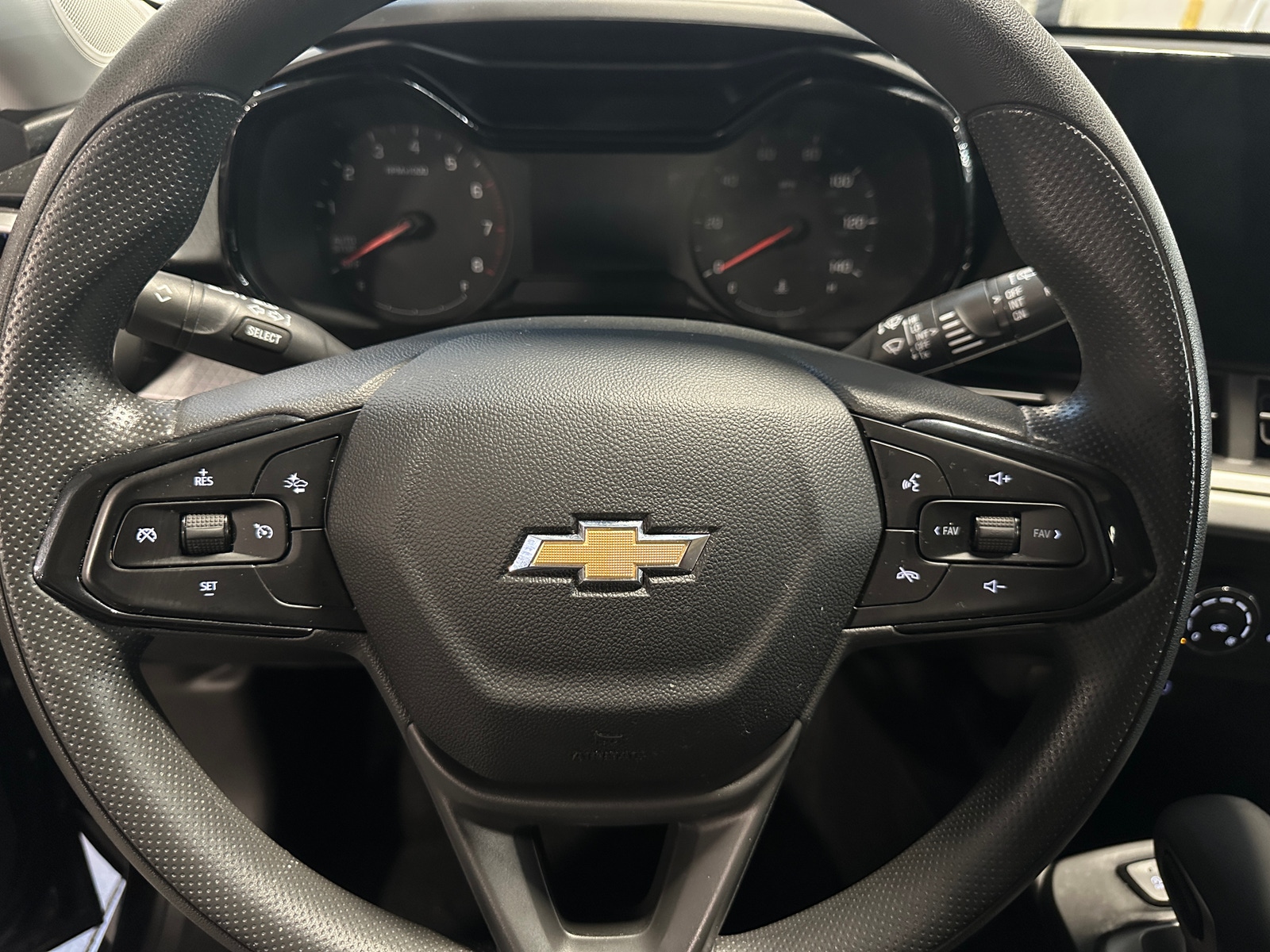 Thumbnail: 2024 Chevrolet Trax - 5