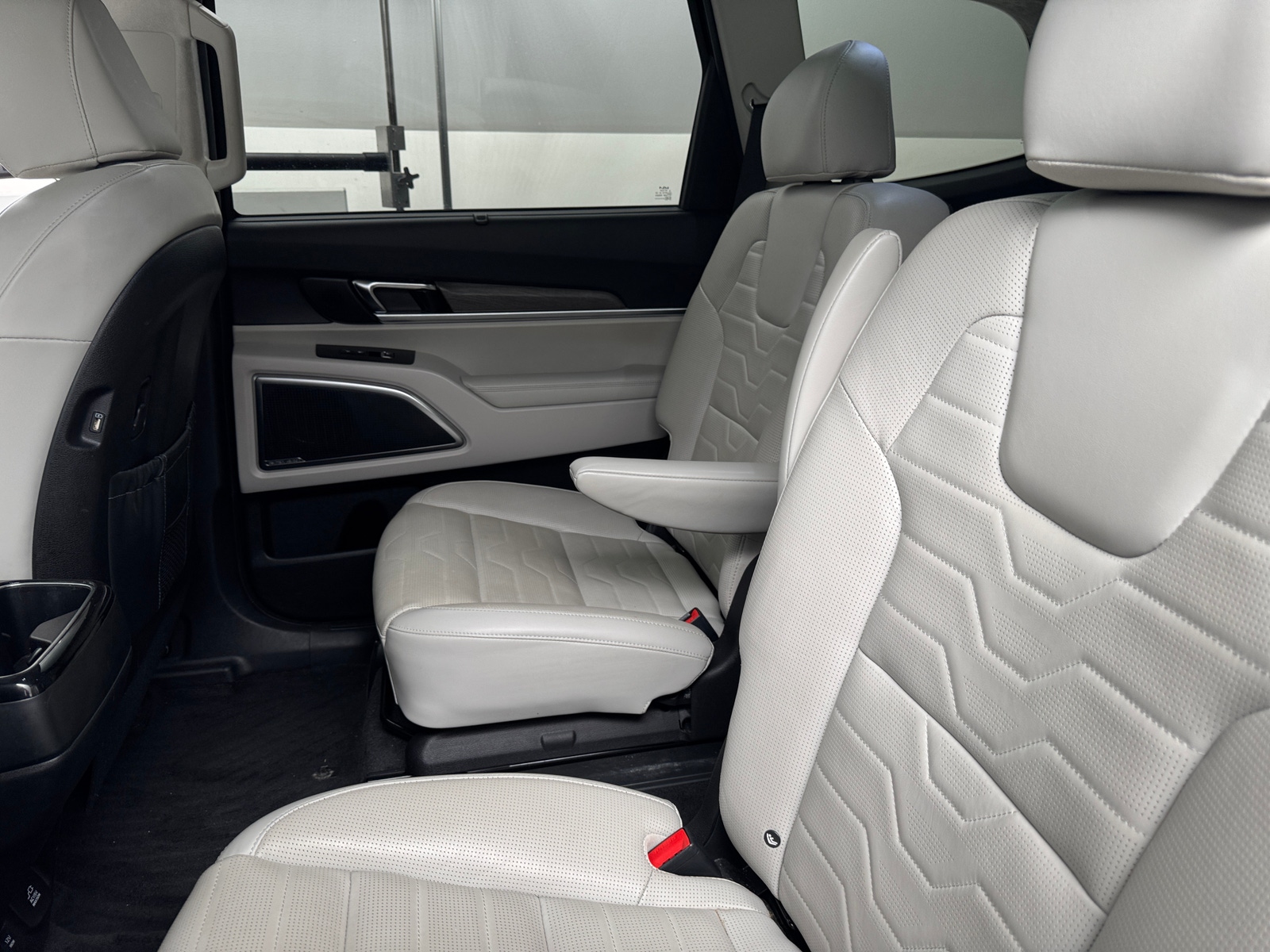 Thumbnail: 2022 Kia Telluride - 5