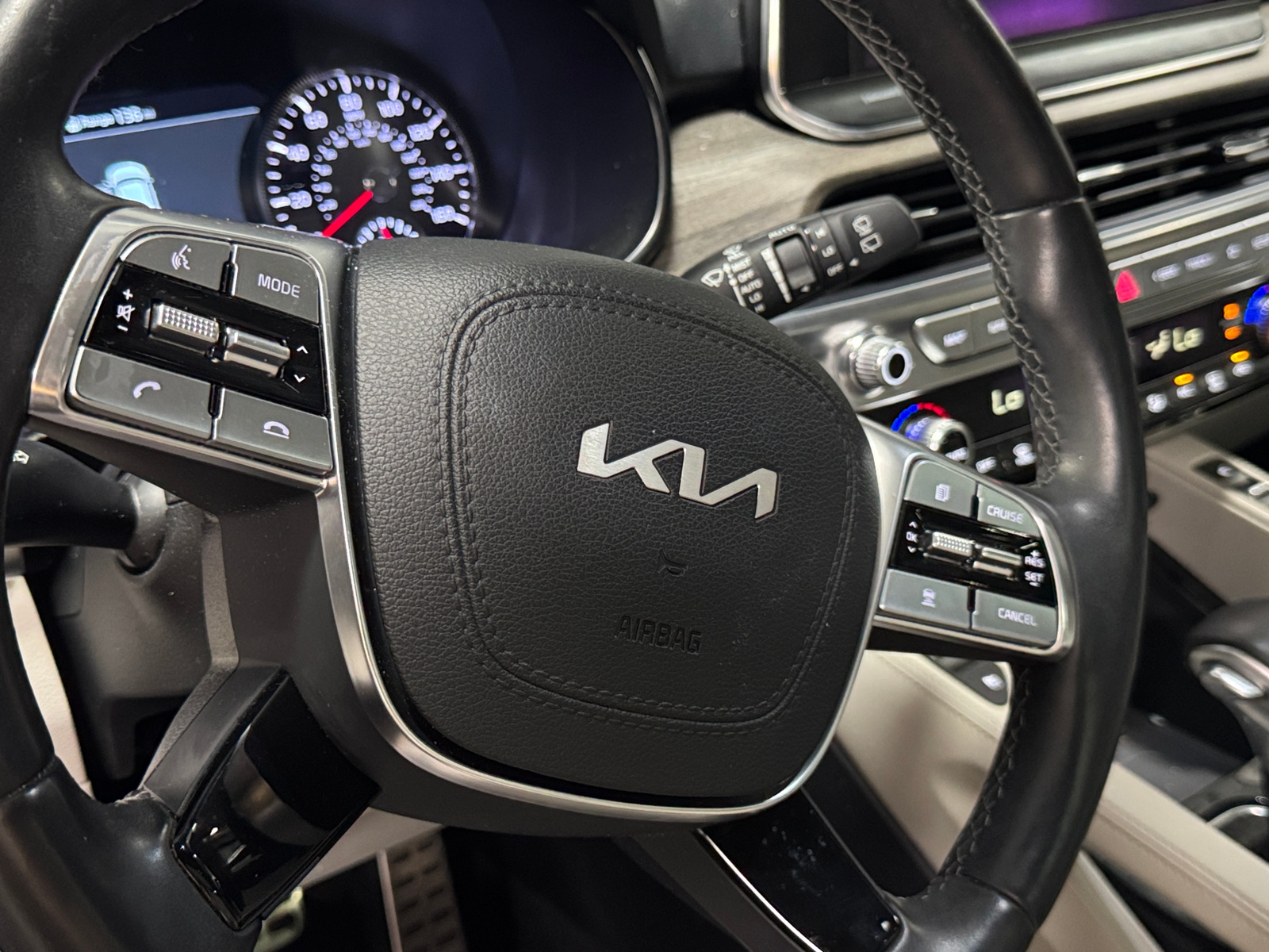 Thumbnail: 2022 Kia Telluride - 4
