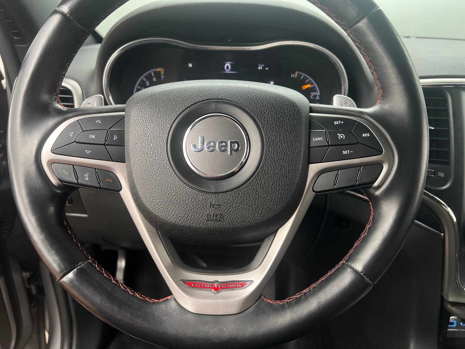 Thumbnail: 2017 Jeep Grand Cherokee - 4