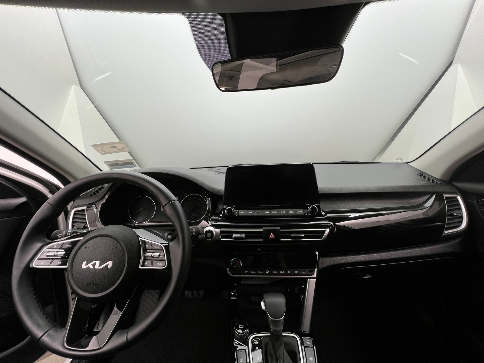Thumbnail: 2022 Kia Seltos - 2