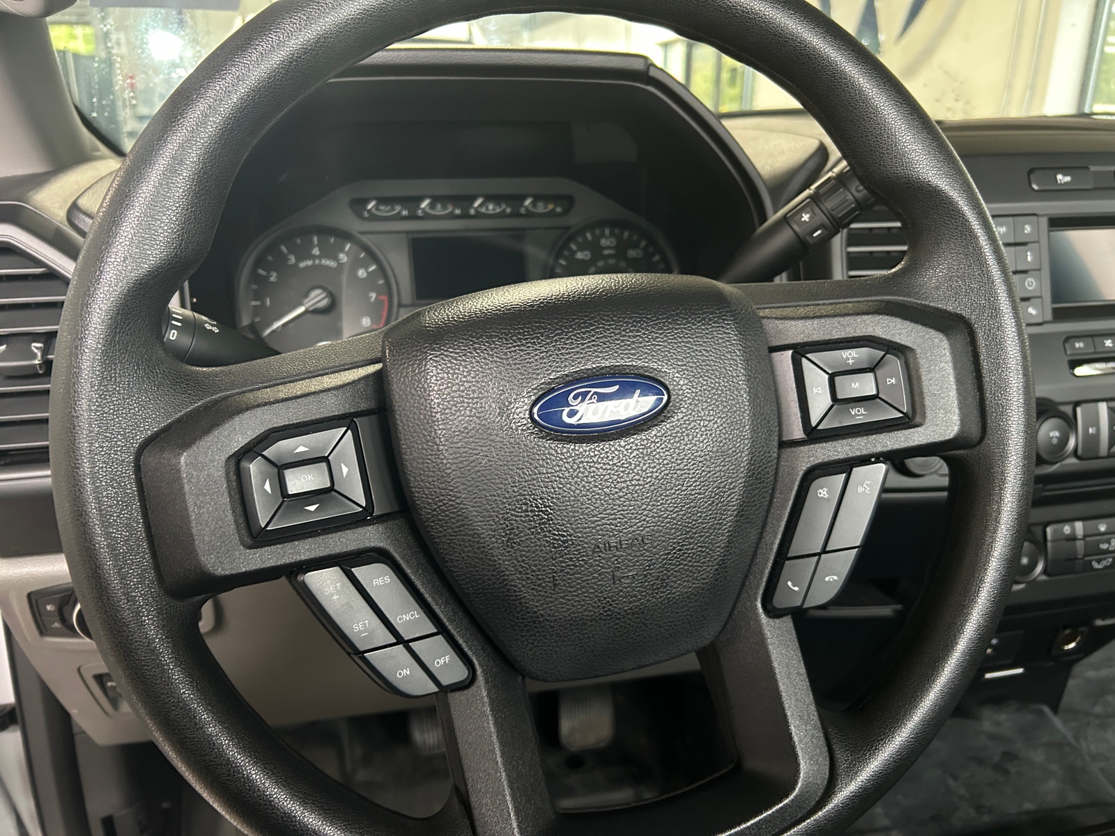 Thumbnail: 2018 Ford Econoline - 5