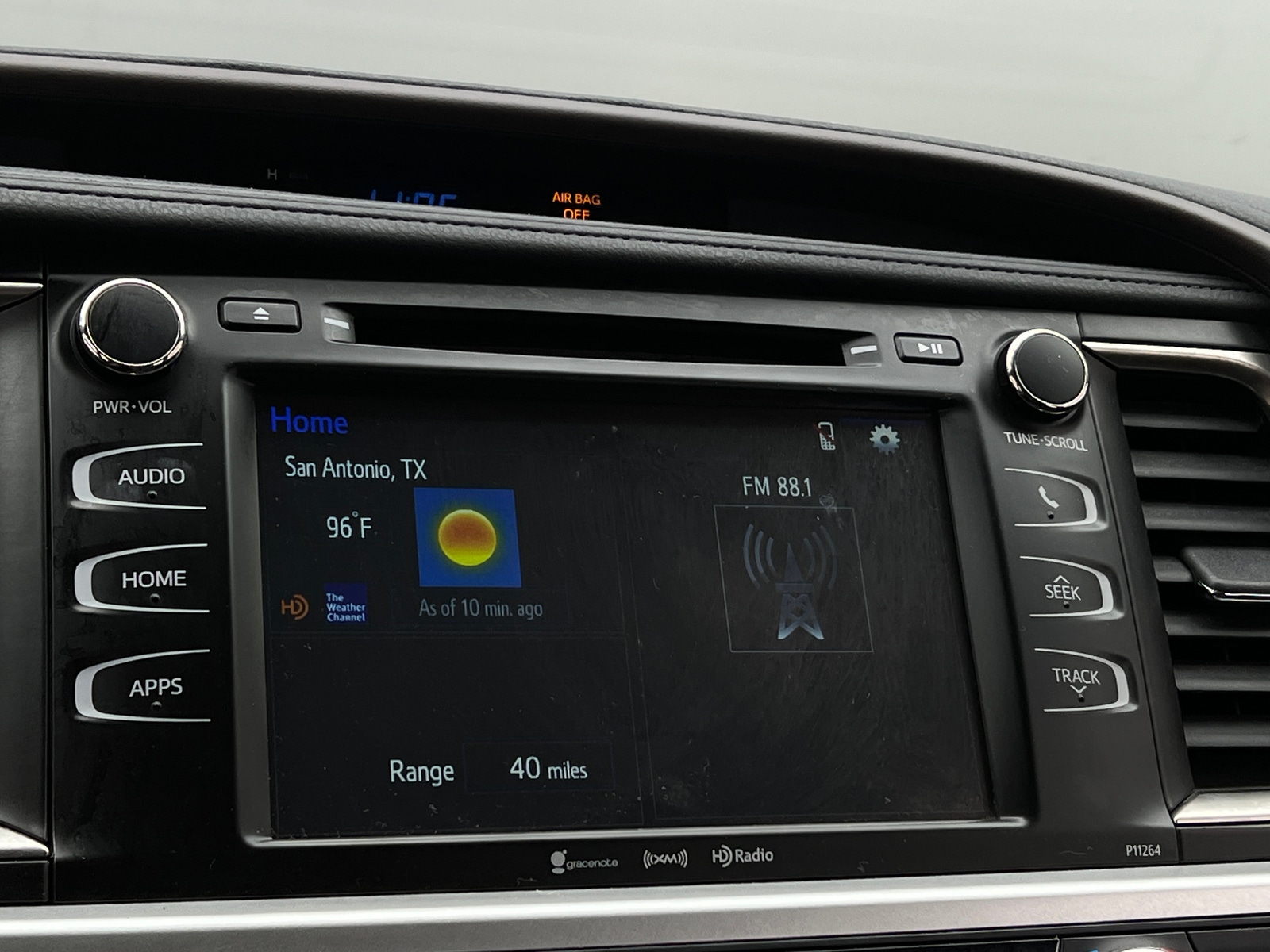 Thumbnail: 2016 Toyota Highlander - 4