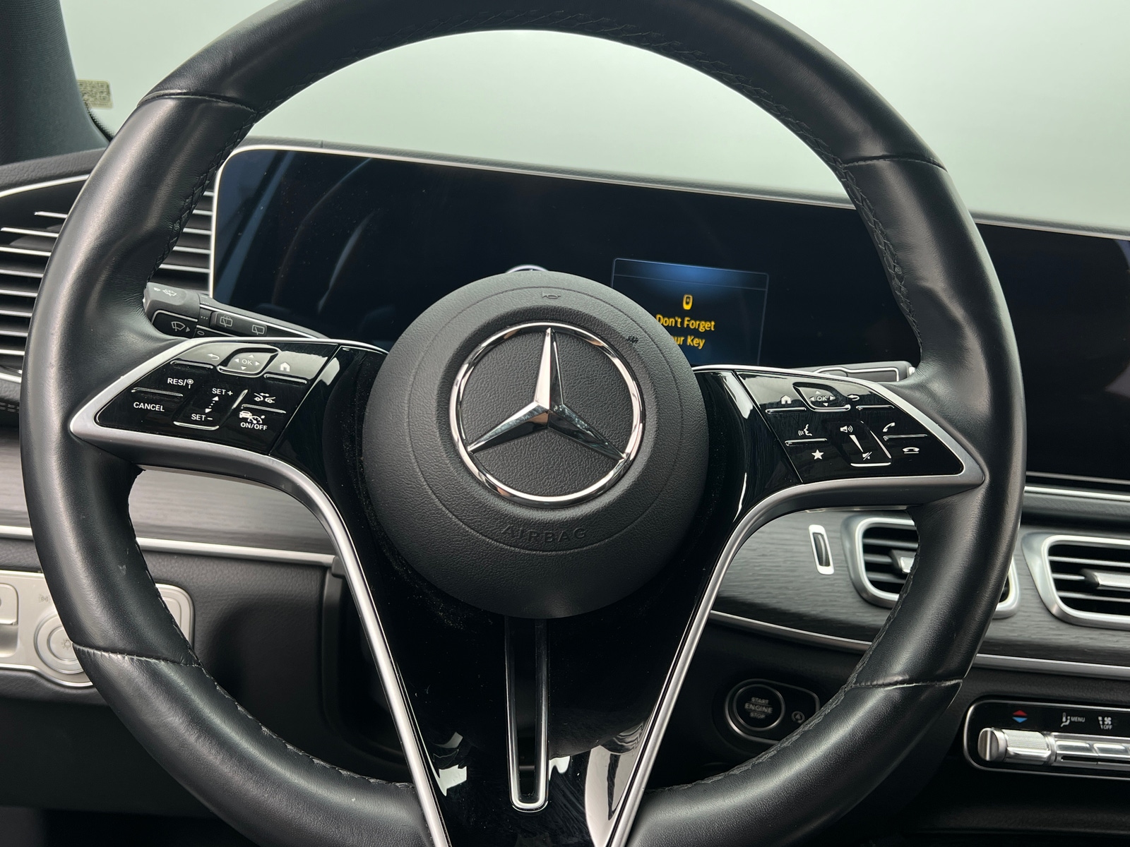 Thumbnail: 2024 Mercedes-Benz GLS - 4