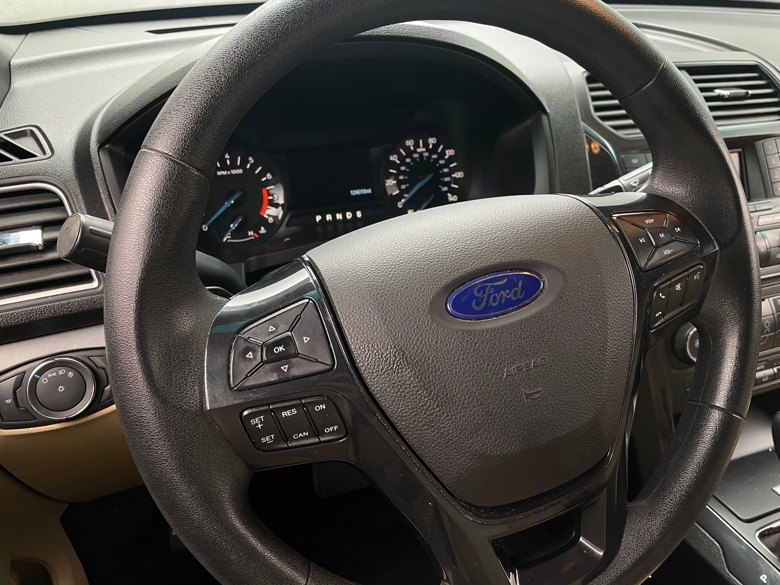Thumbnail: 2016 Ford Explorer - 5