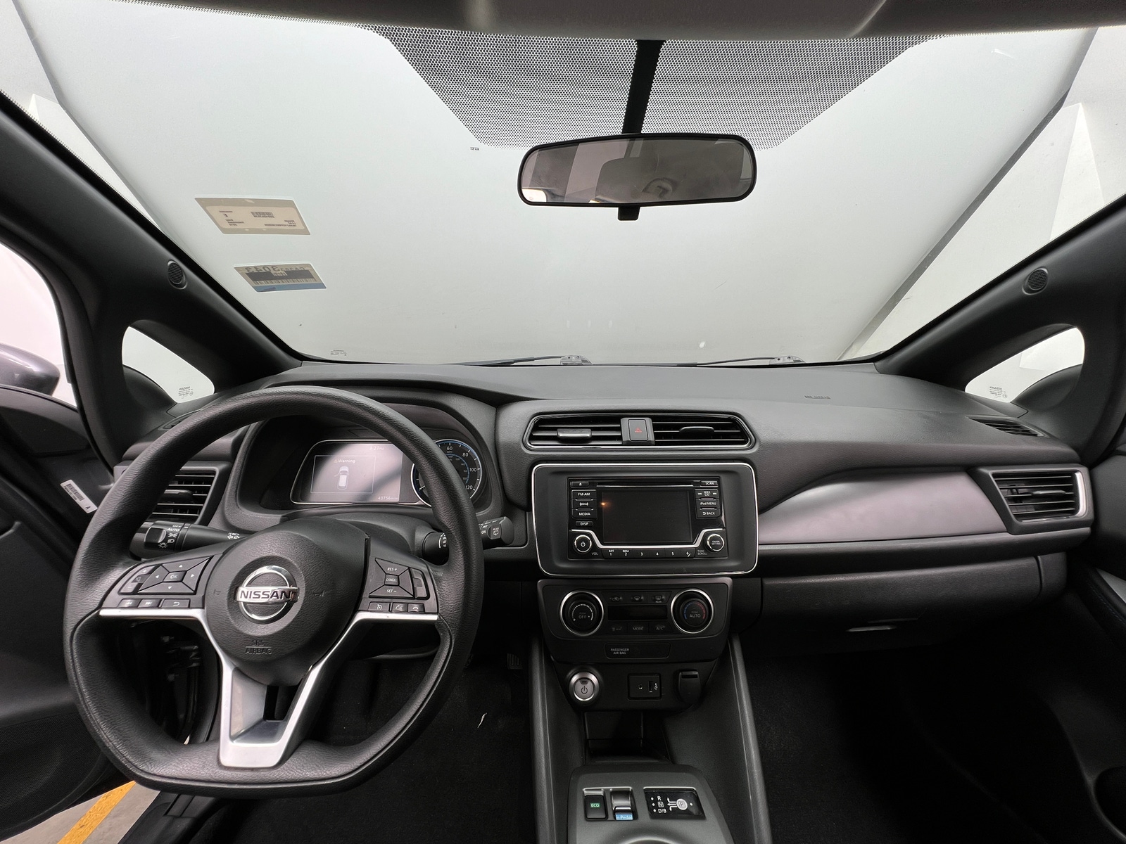 Thumbnail: 2019 Nissan Leaf - 3