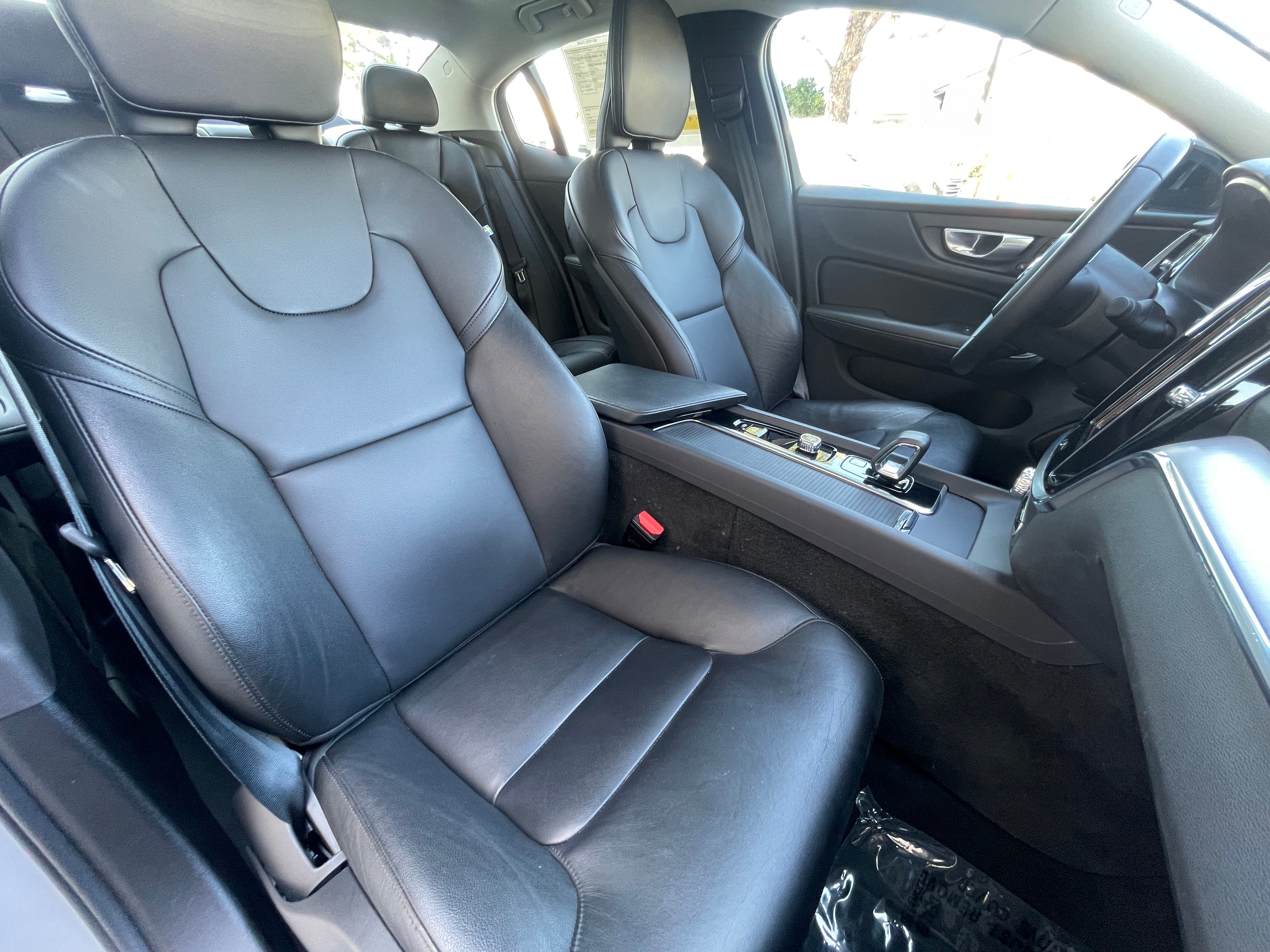 Thumbnail: 2024 Volvo S60 - 2