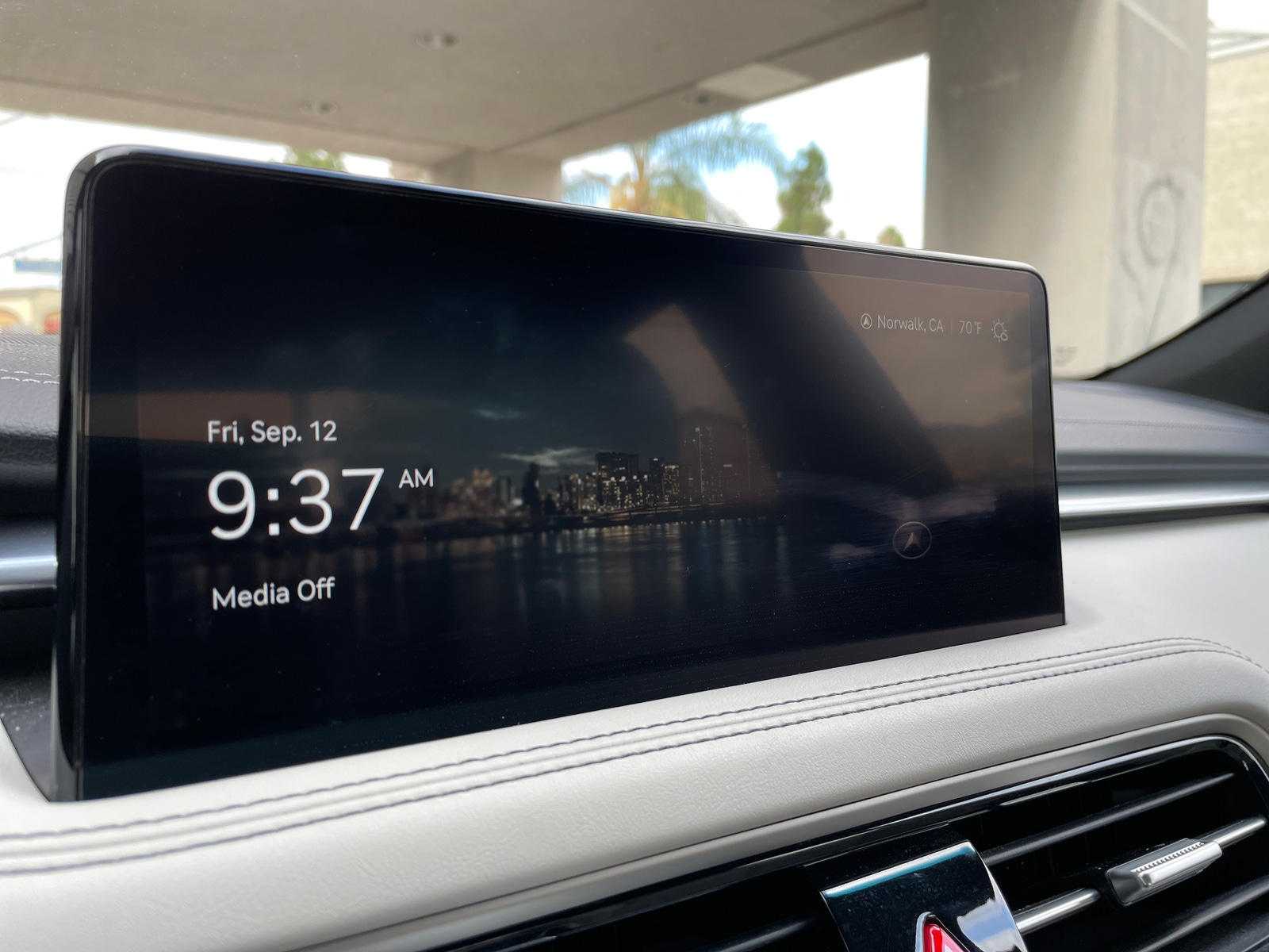 Thumbnail: 2025 Genesis G70 - 3