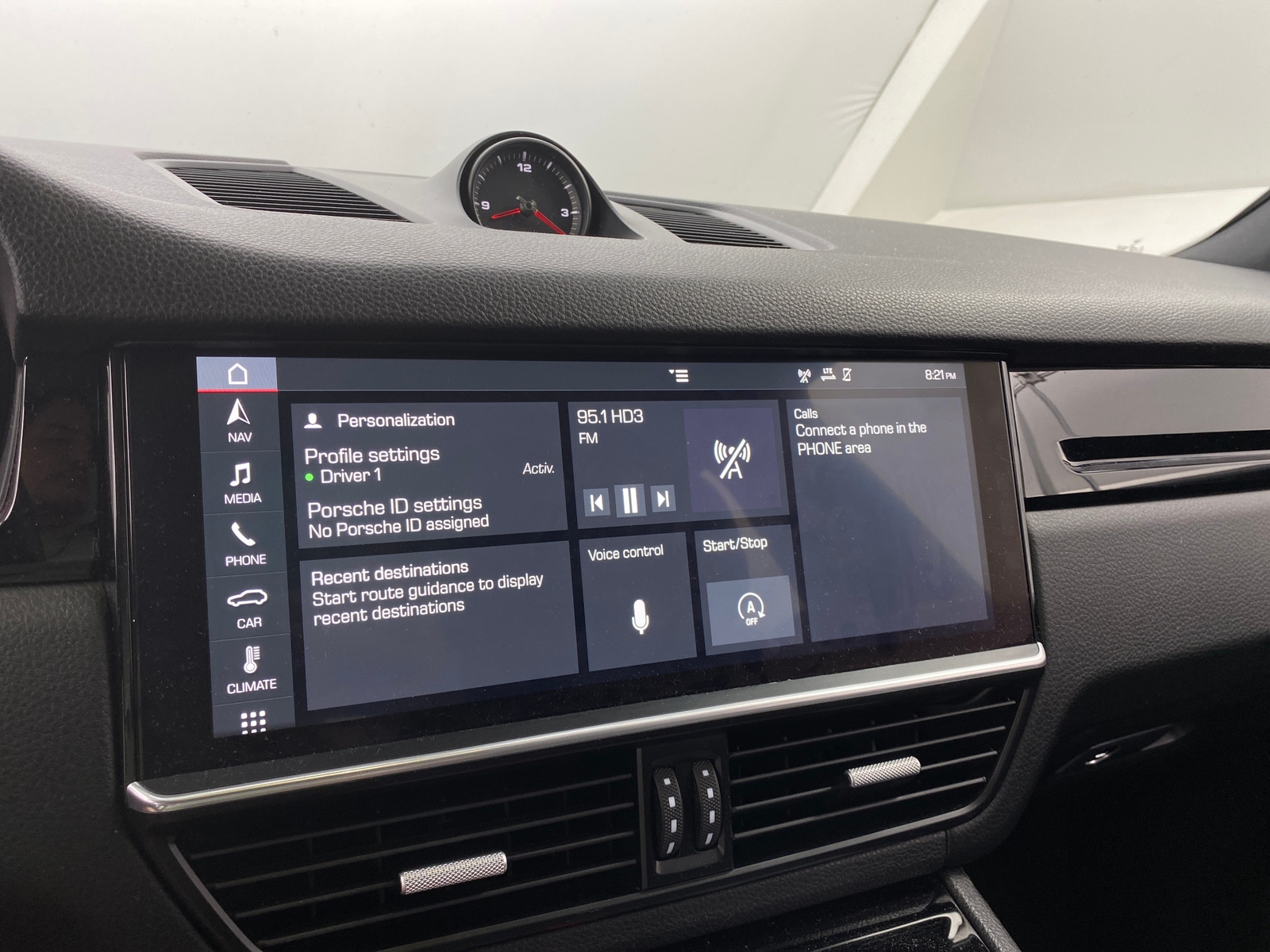 Thumbnail: 2019 Porsche Cayenne - 3