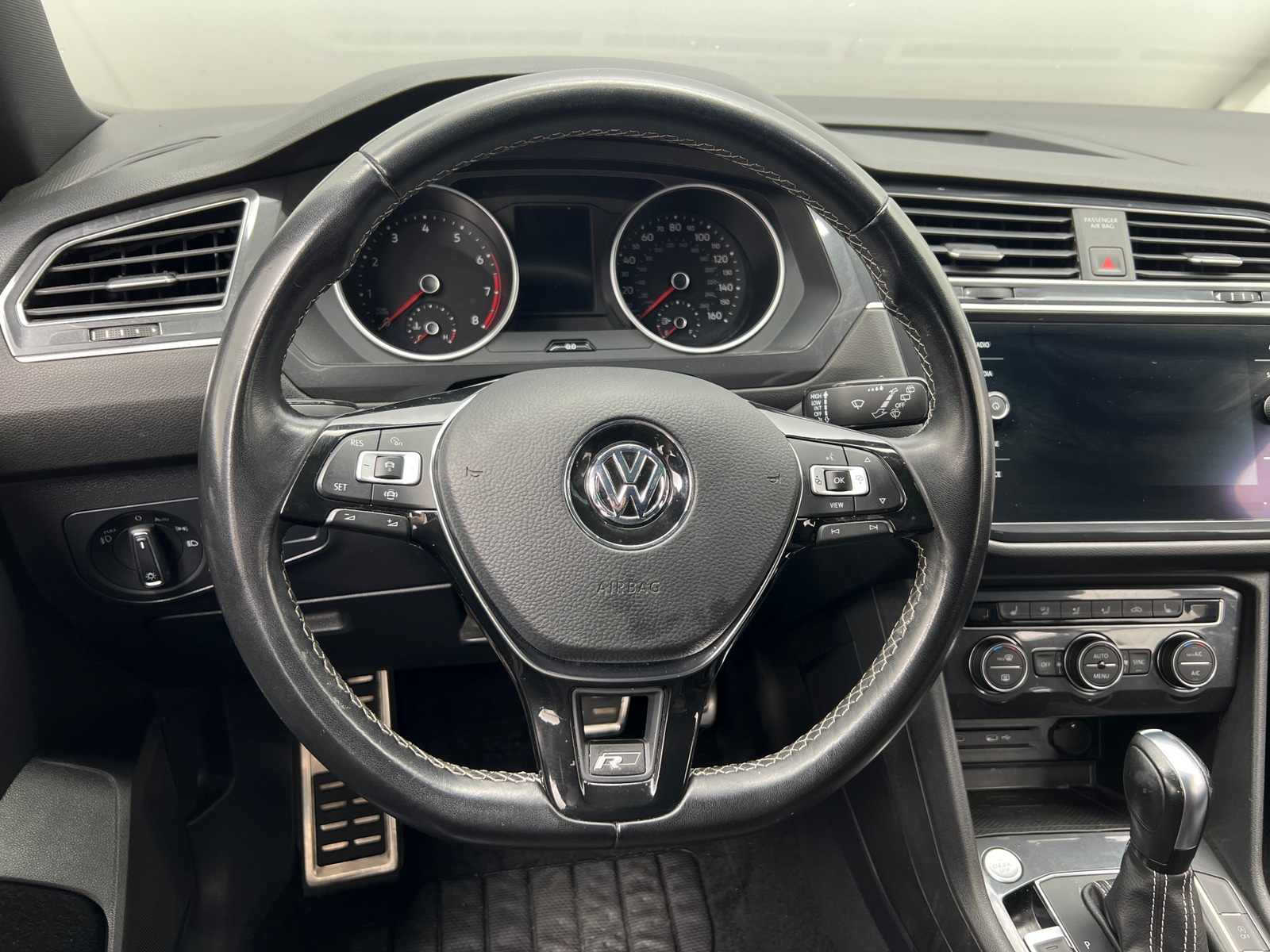 Thumbnail: 2021 Volkswagen Tiguan - 4