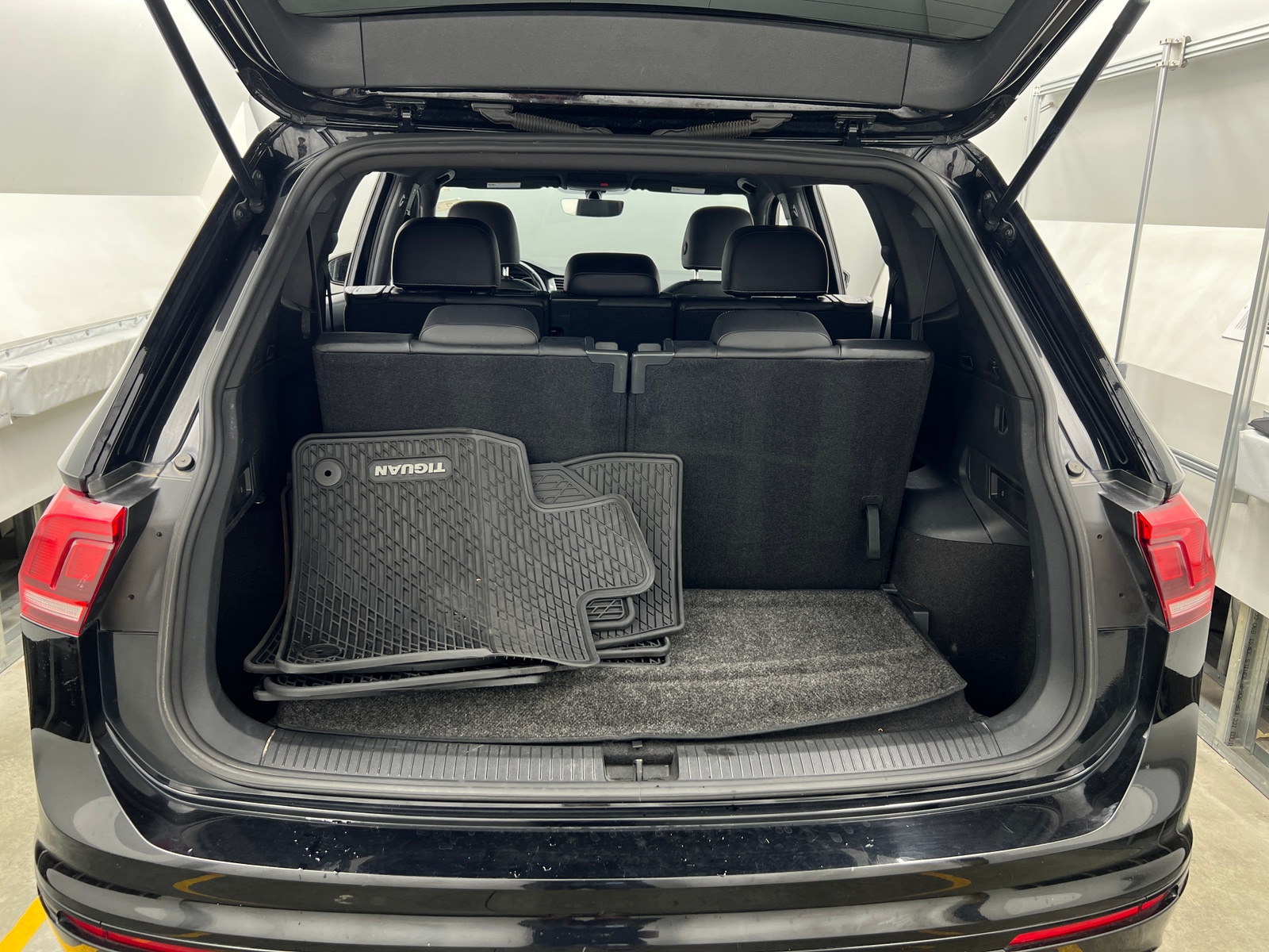 Thumbnail: 2021 Volkswagen Tiguan - 6