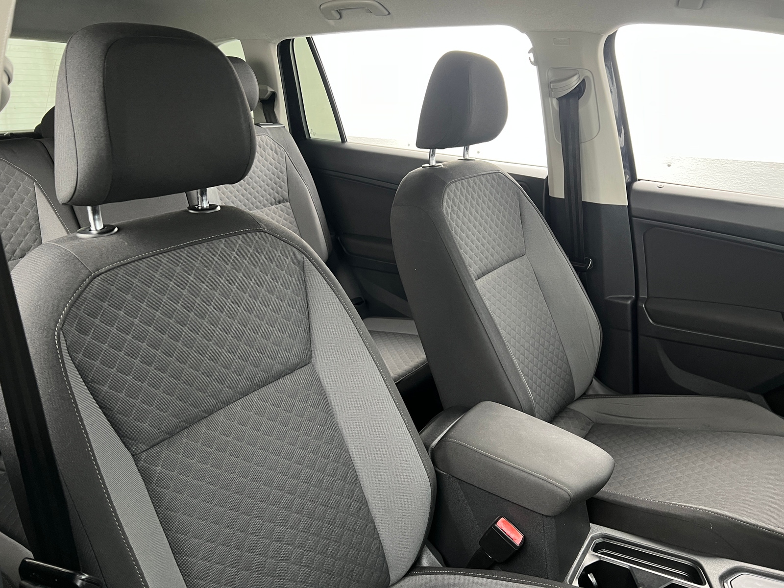 Thumbnail: 2020 Volkswagen Tiguan - 2