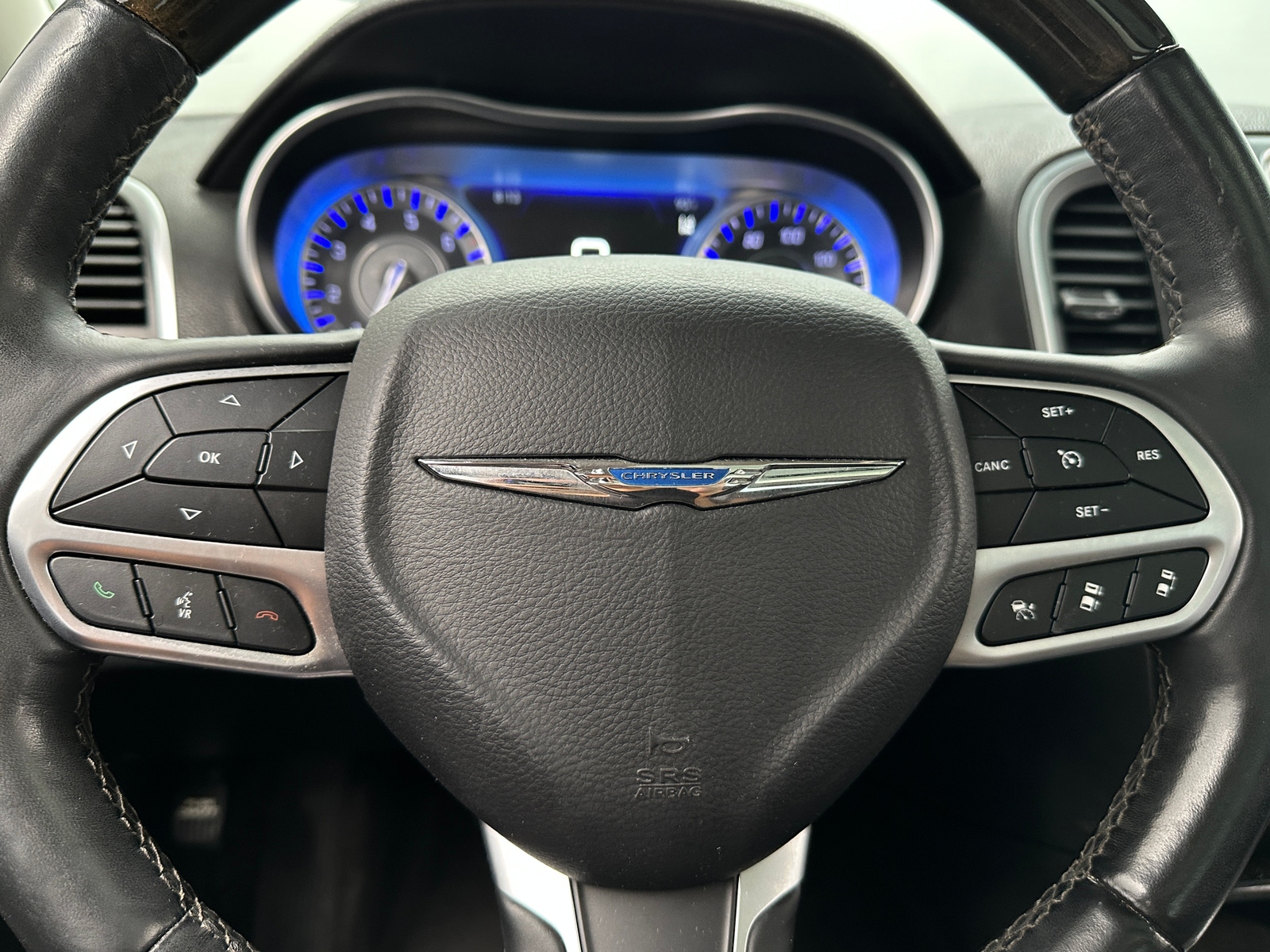 Thumbnail: 2018 Chrysler 300 - 4
