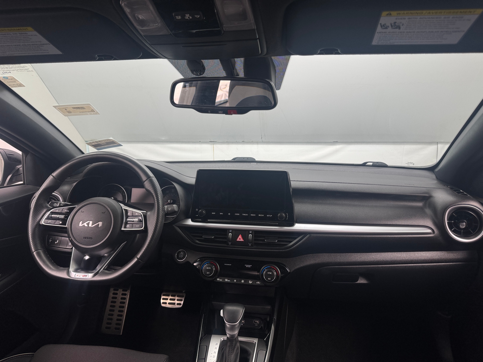 Thumbnail: 2023 Kia Forte - 3