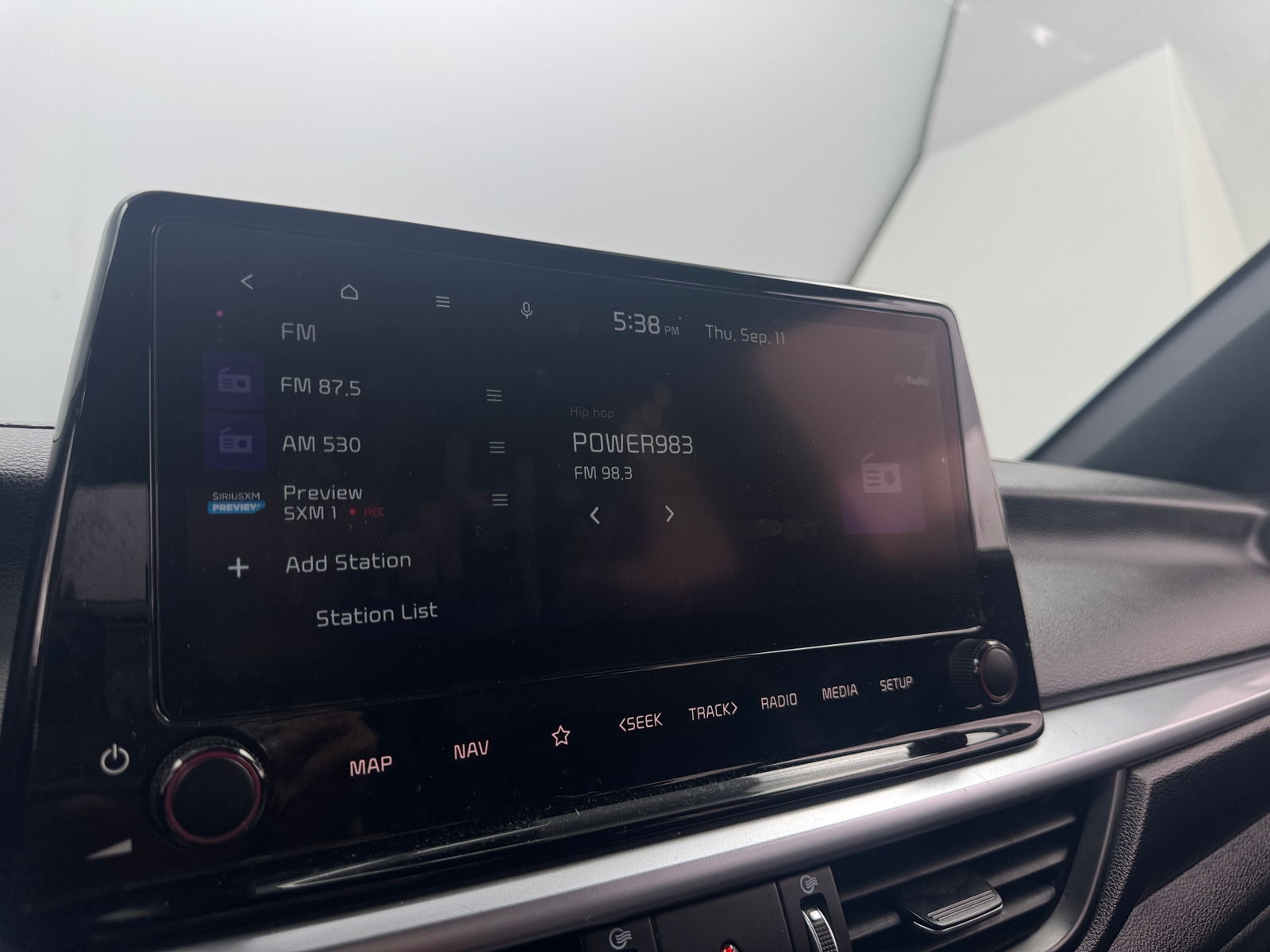 Thumbnail: 2023 Kia Forte - 4