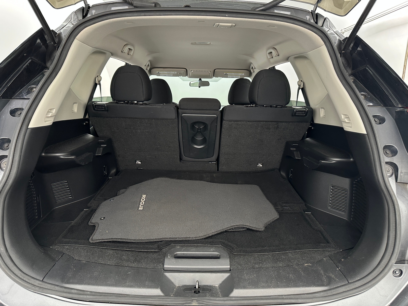 Thumbnail: 2017 Nissan Rogue - 7