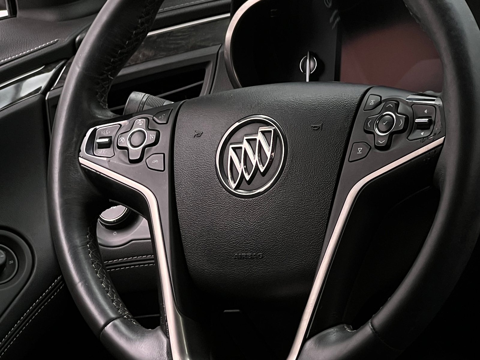 Thumbnail: 2014 Buick LaCrosse - 4