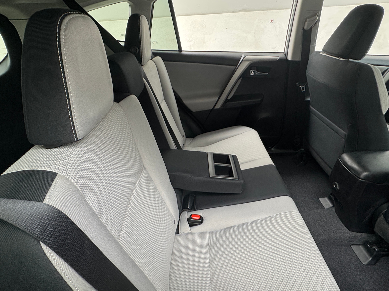 Thumbnail: 2016 Toyota RAV4 - 6