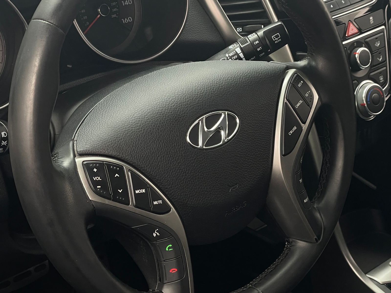 Thumbnail: 2013 Hyundai Elantra - 5