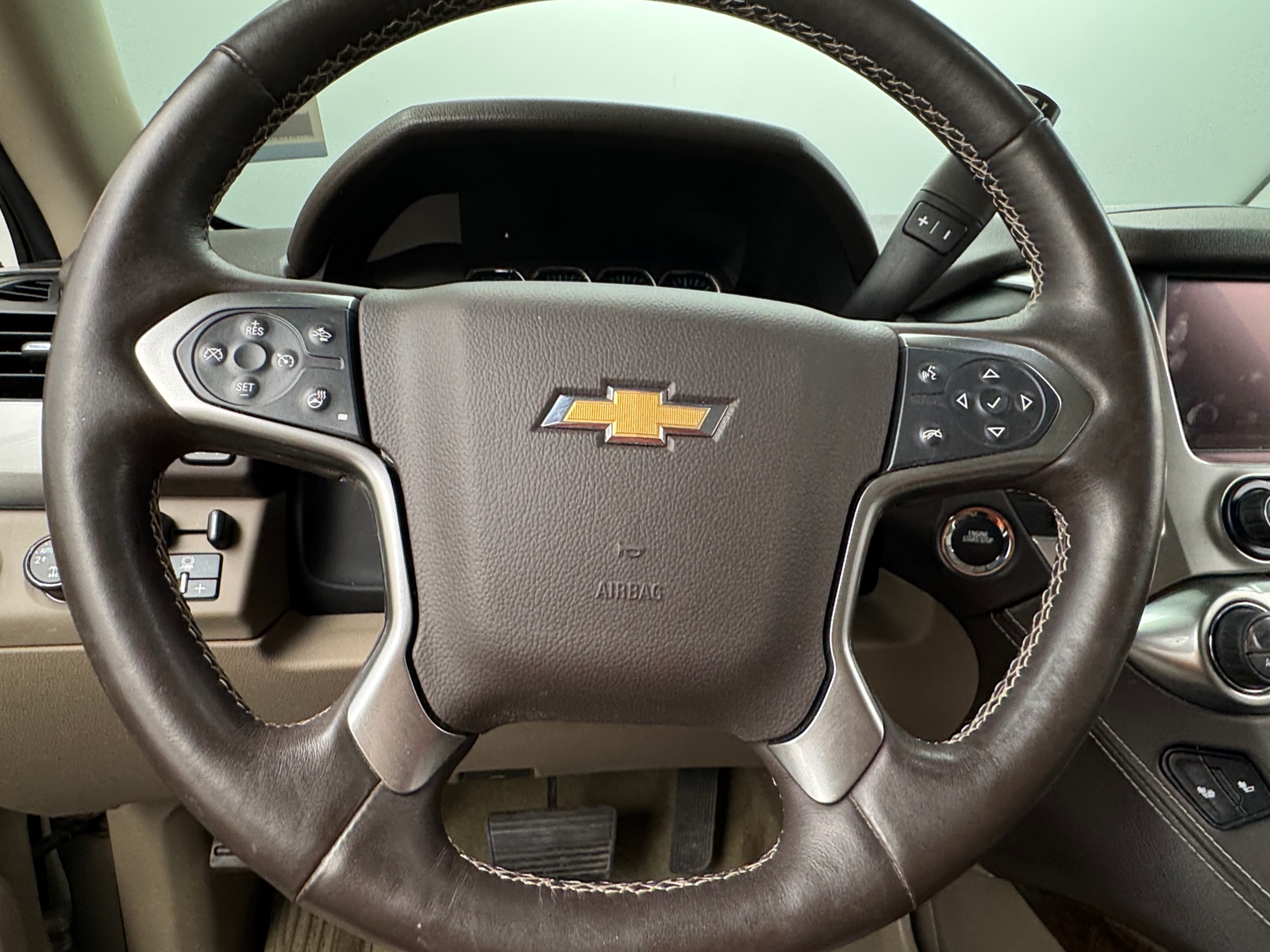 Thumbnail: 2016 Chevrolet Suburban - 4