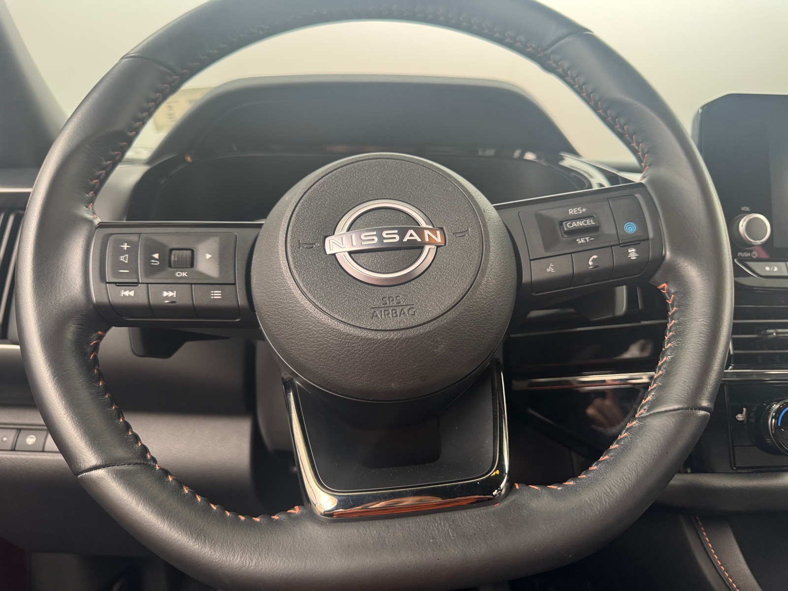 Thumbnail: 2023 Nissan Pathfinder - 4