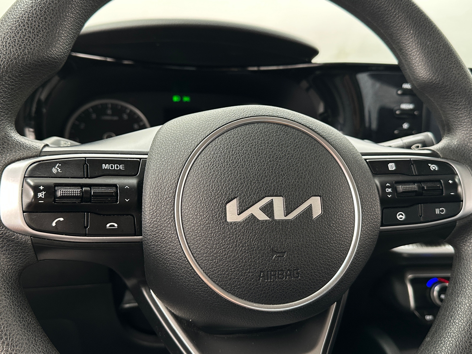 Thumbnail: 2022 Kia K5 - 5