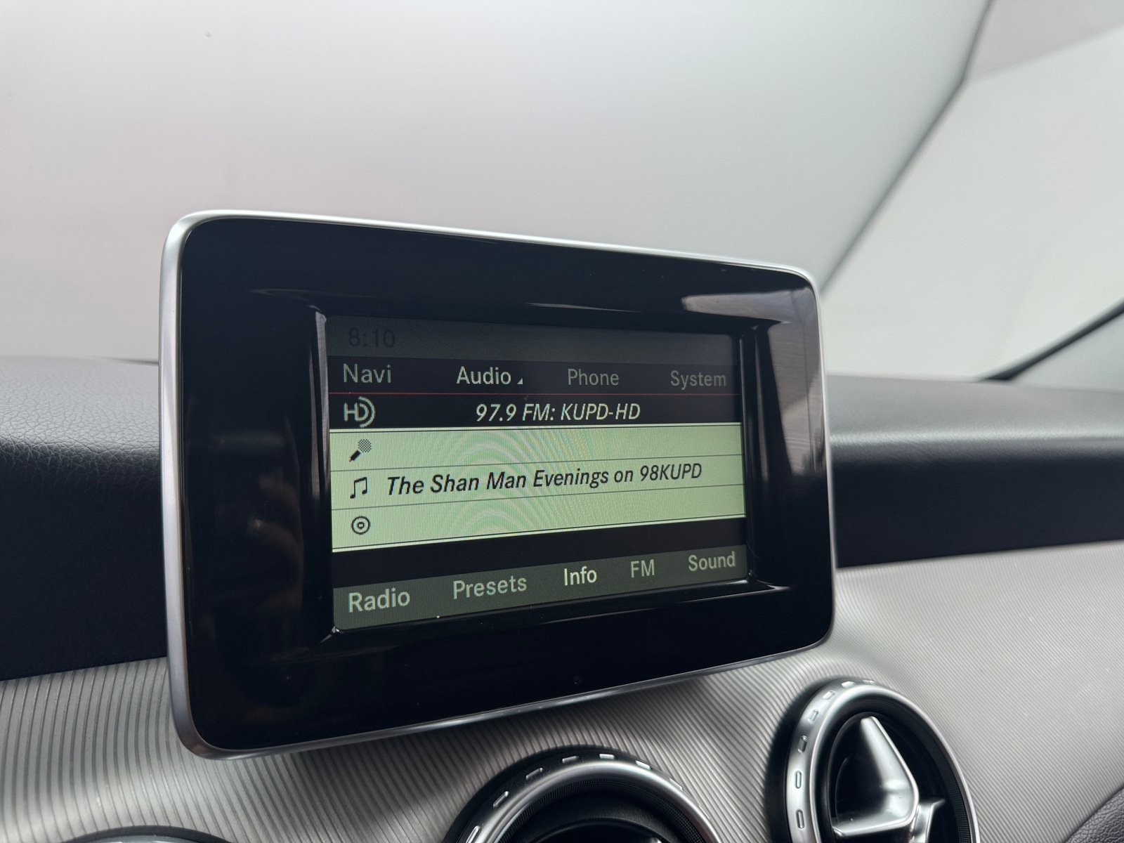 Thumbnail: 2015 Mercedes-Benz GLA - 3