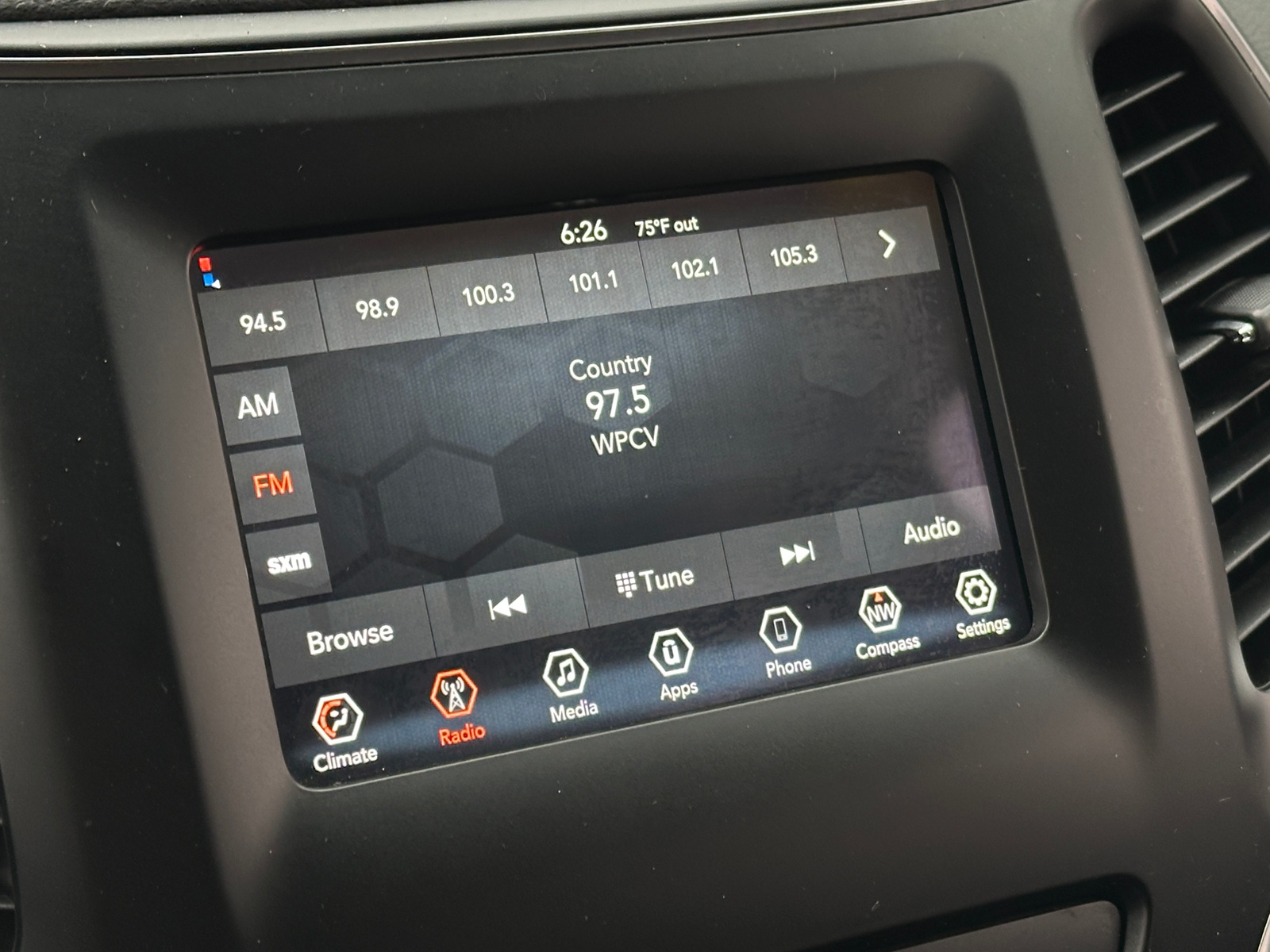 Thumbnail: 2019 Jeep Cherokee - 4
