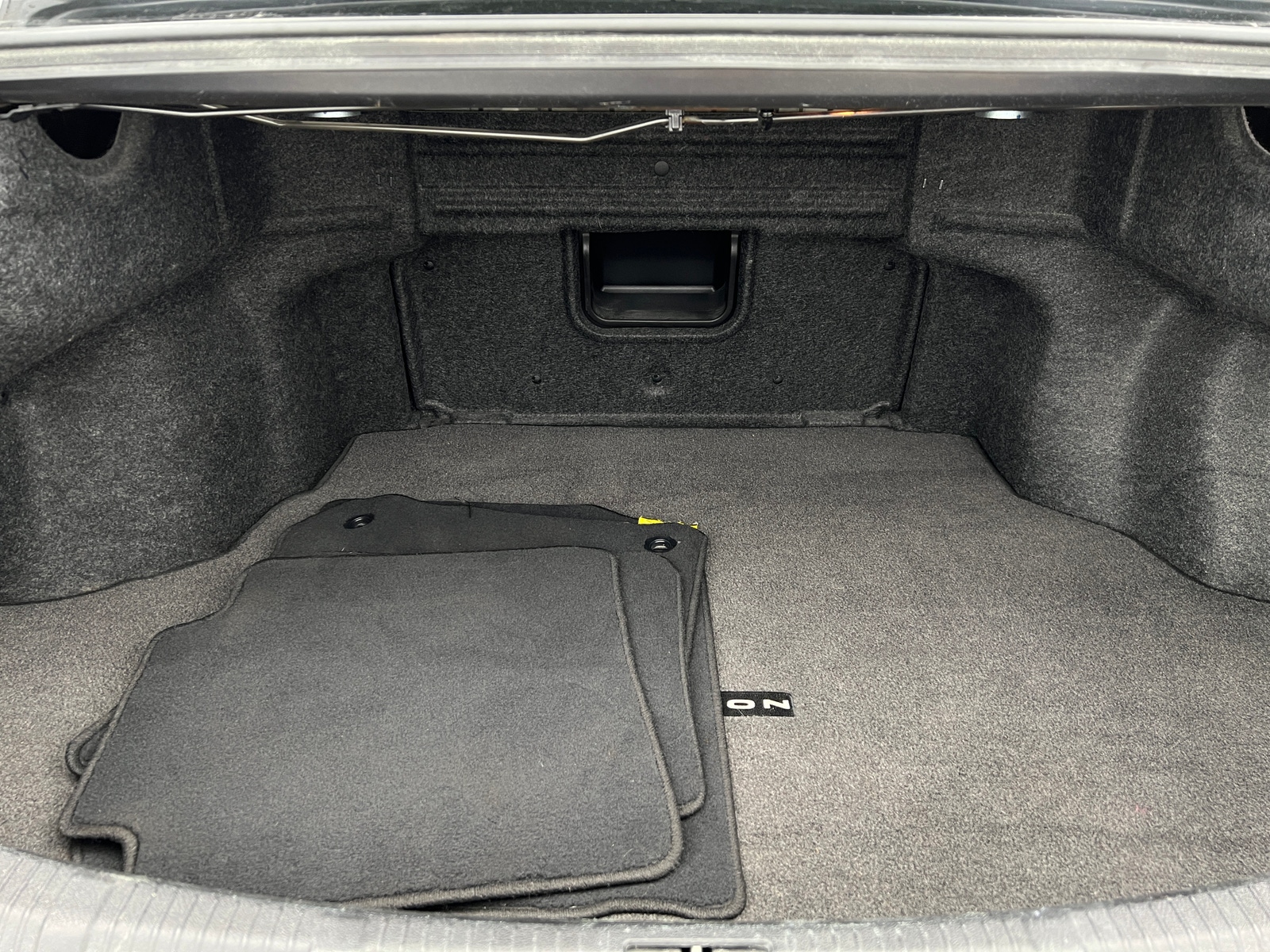Thumbnail: 2013 Toyota Avalon - 6