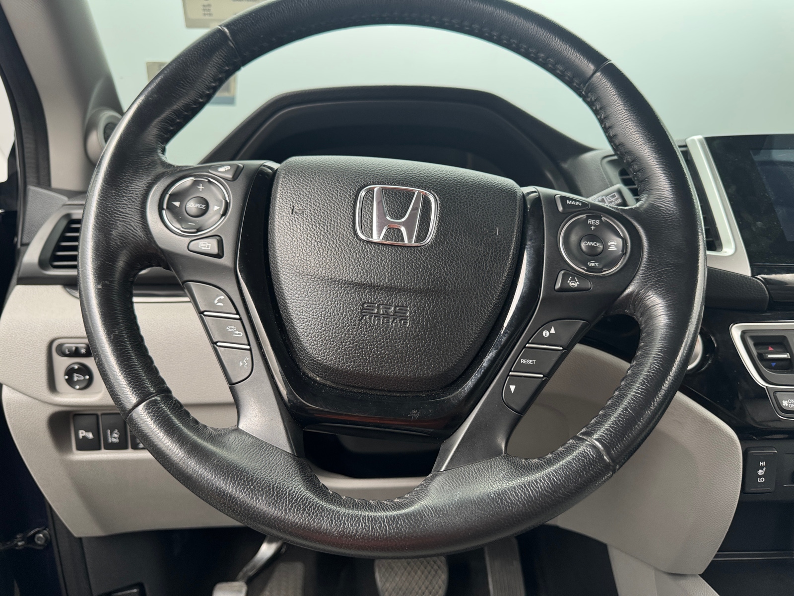 Thumbnail: 2016 Honda Pilot - 4