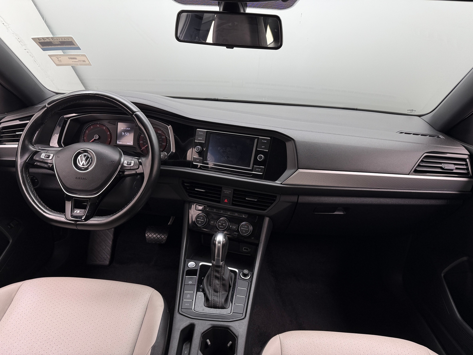 Thumbnail: 2019 Volkswagen Jetta - 2