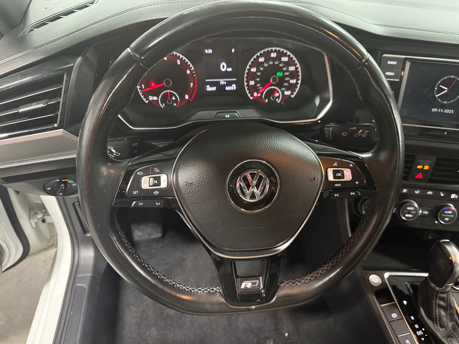 Thumbnail: 2019 Volkswagen Jetta - 4