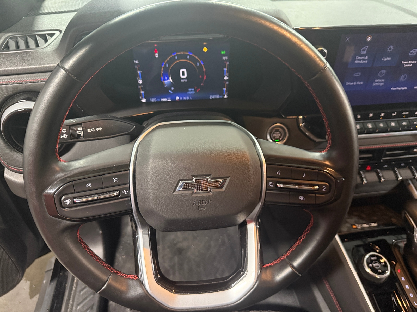 Thumbnail: 2023 Chevrolet Colorado - 4