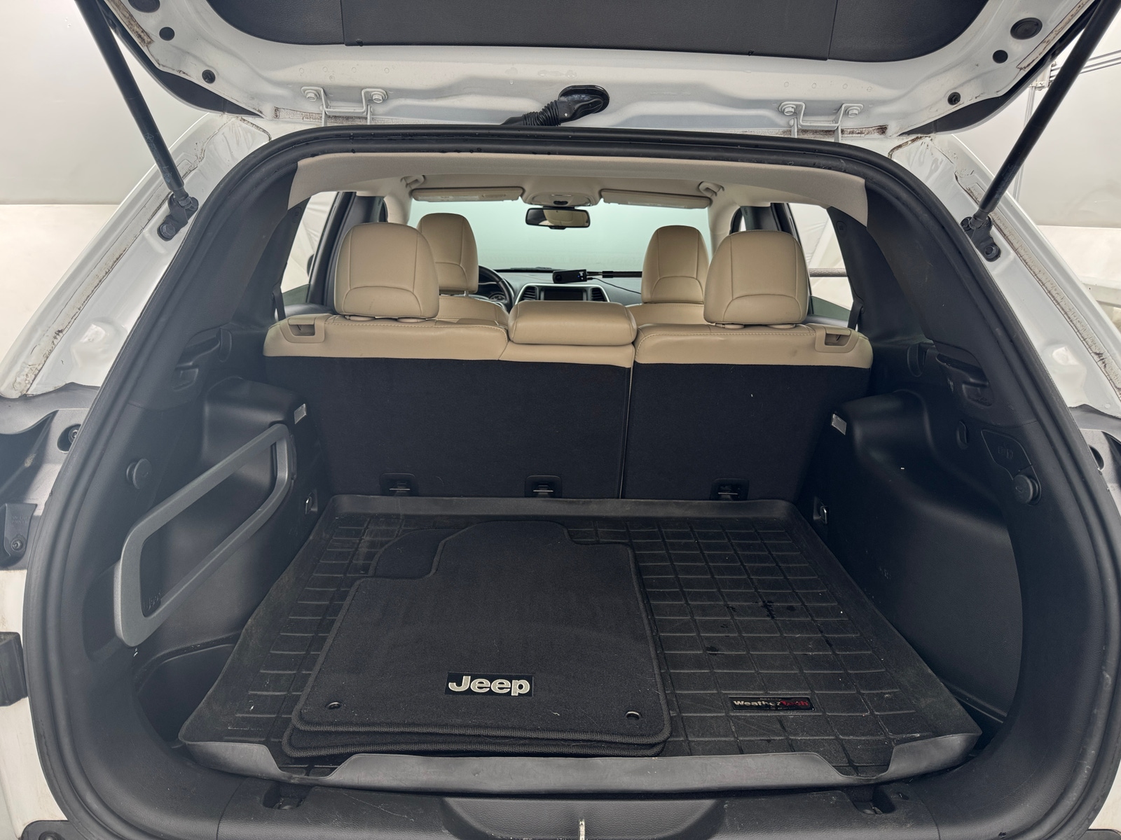 Thumbnail: 2016 Jeep Cherokee - 6