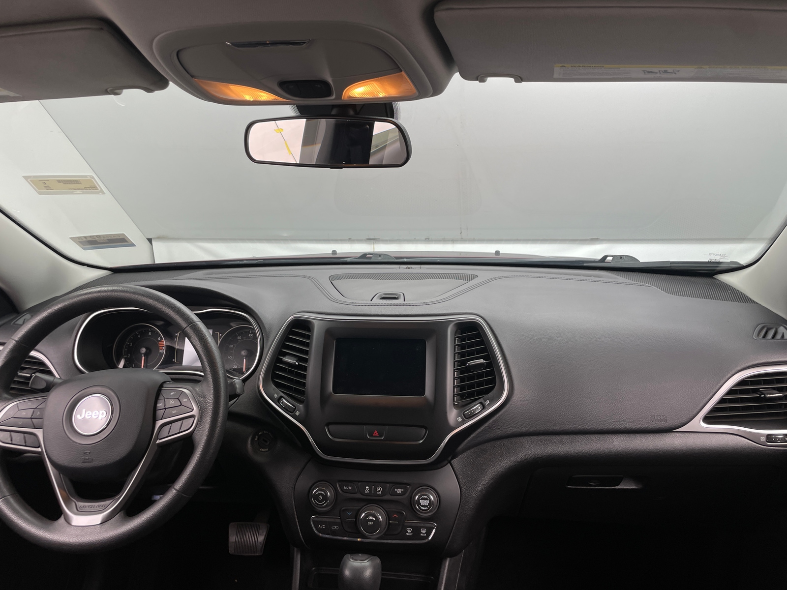 Thumbnail: 2019 Jeep Cherokee - 3
