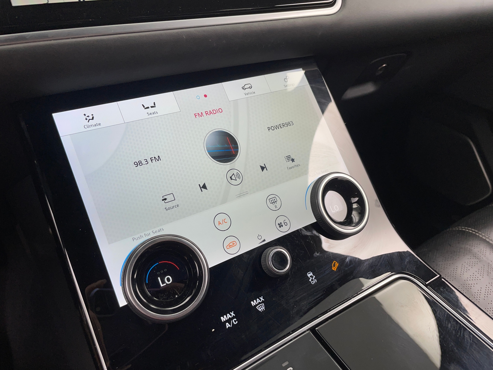 Thumbnail: 2019 Land Rover Range Rover Velar - 3