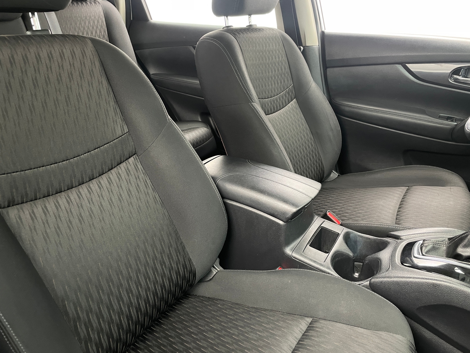 Thumbnail: 2018 Nissan Rogue - 2