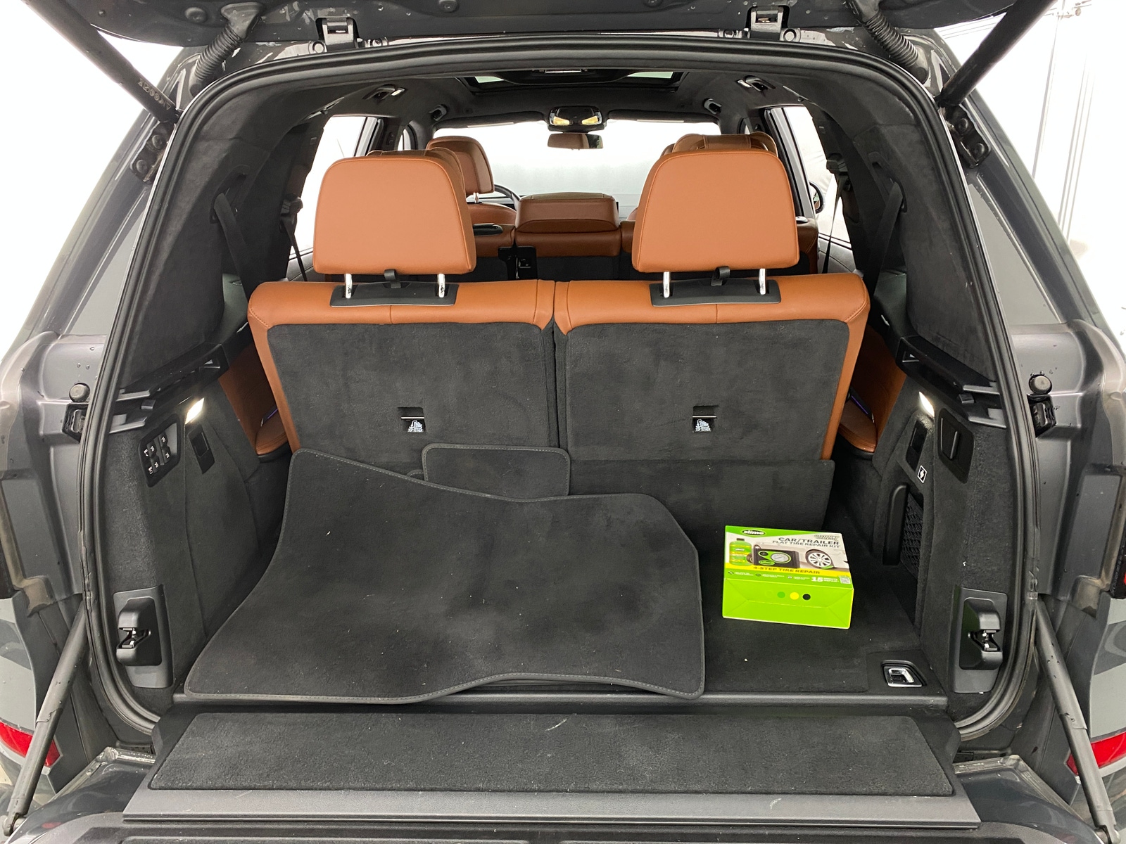 Thumbnail: 2023 BMW X7 - 6