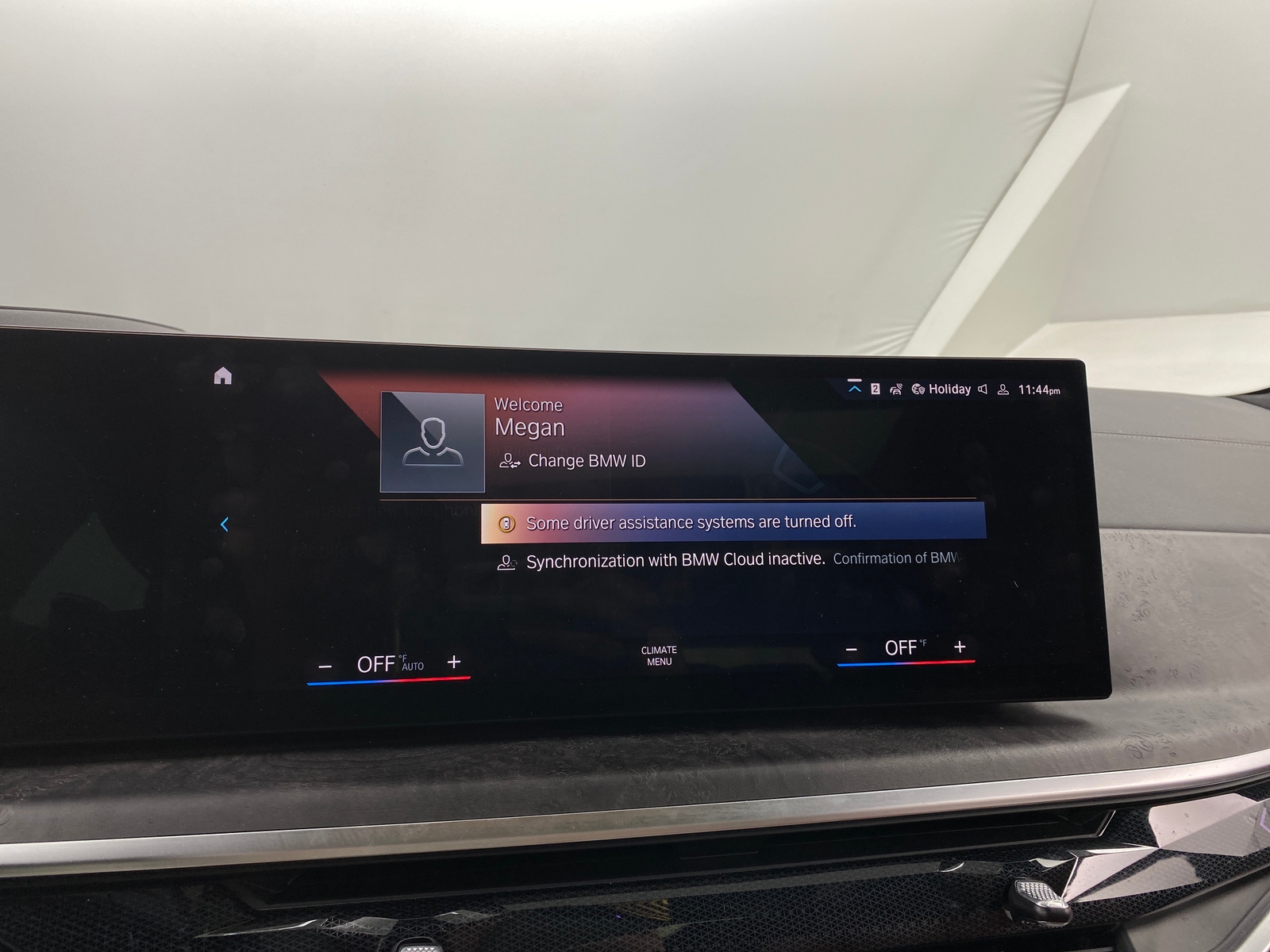 Thumbnail: 2023 BMW X7 - 3