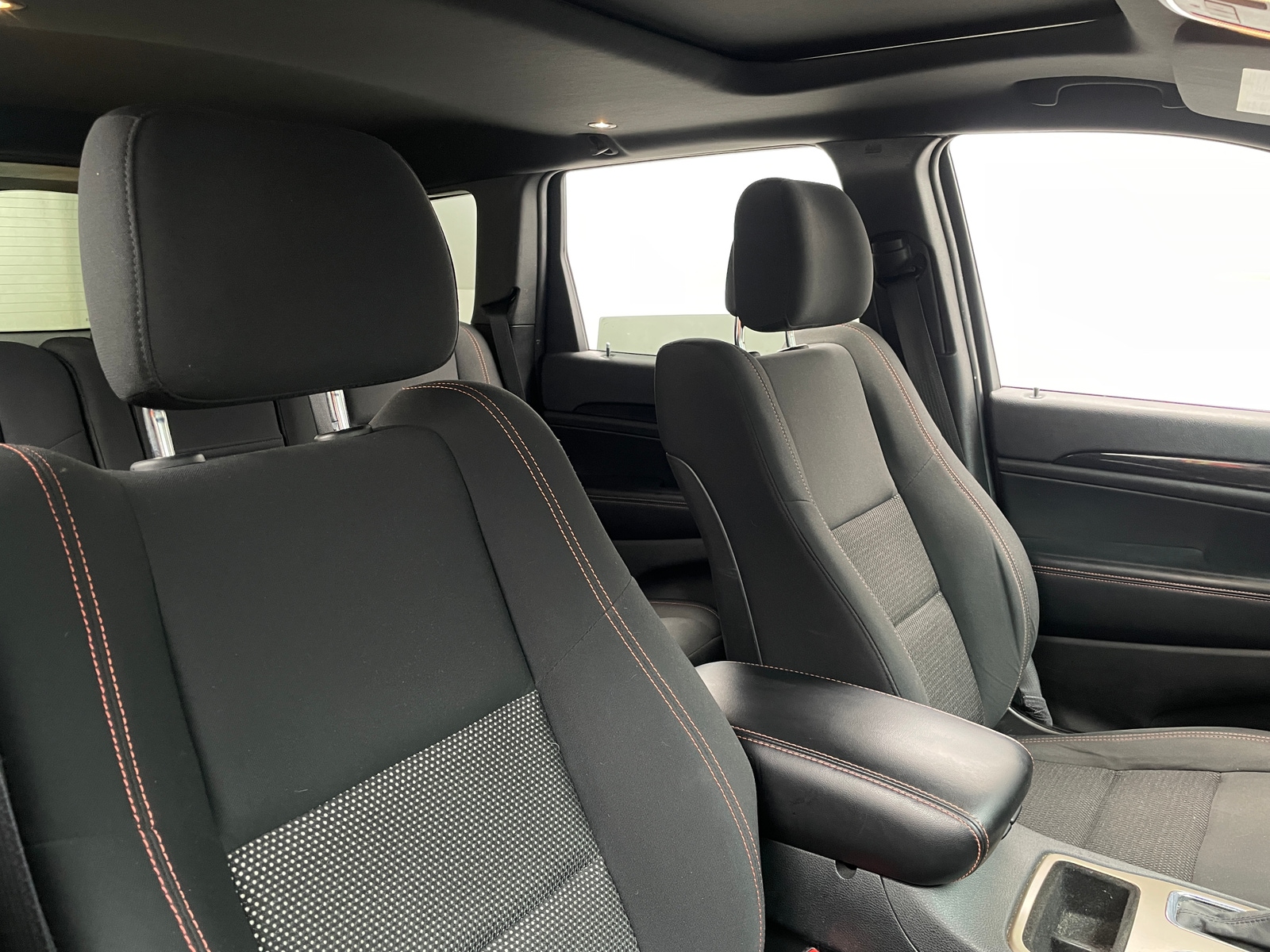 Thumbnail: 2016 Jeep Grand Cherokee - 2