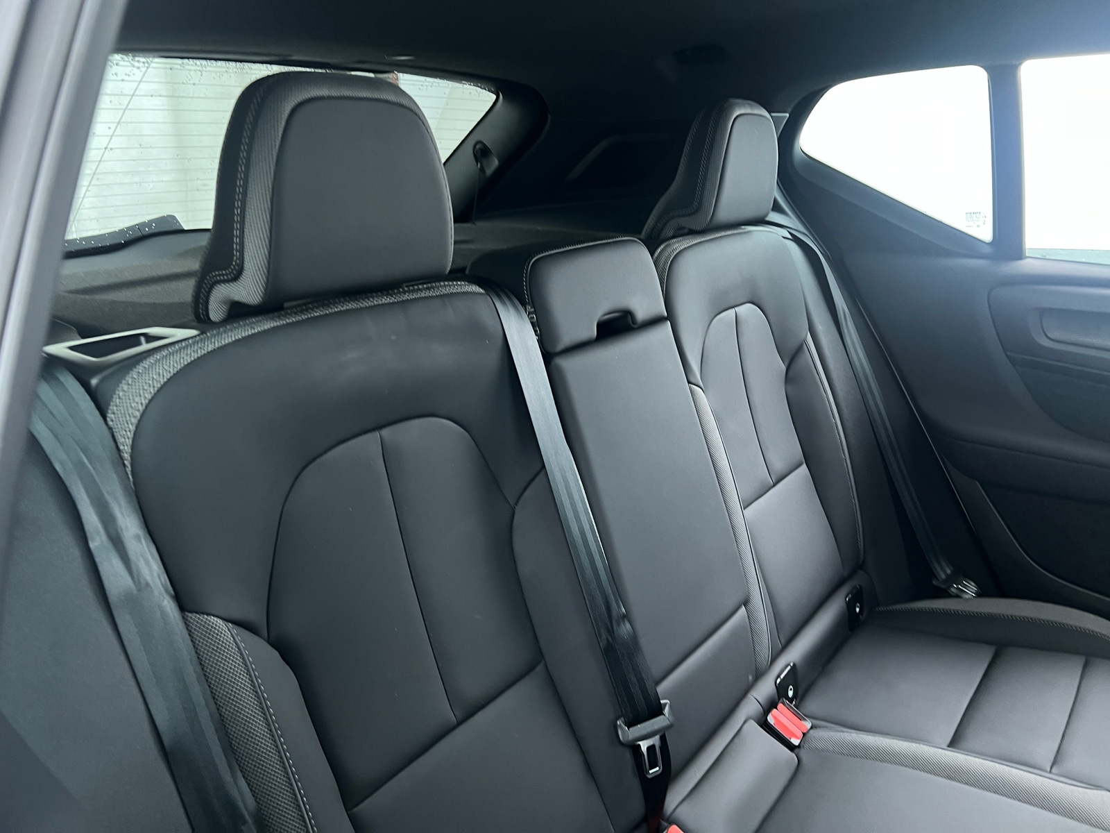 Thumbnail: 2023 Volvo XC40 - 5