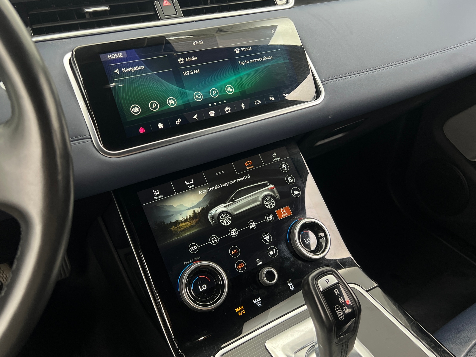 Thumbnail: 2020 Land Rover Range Rover Evoque - 3