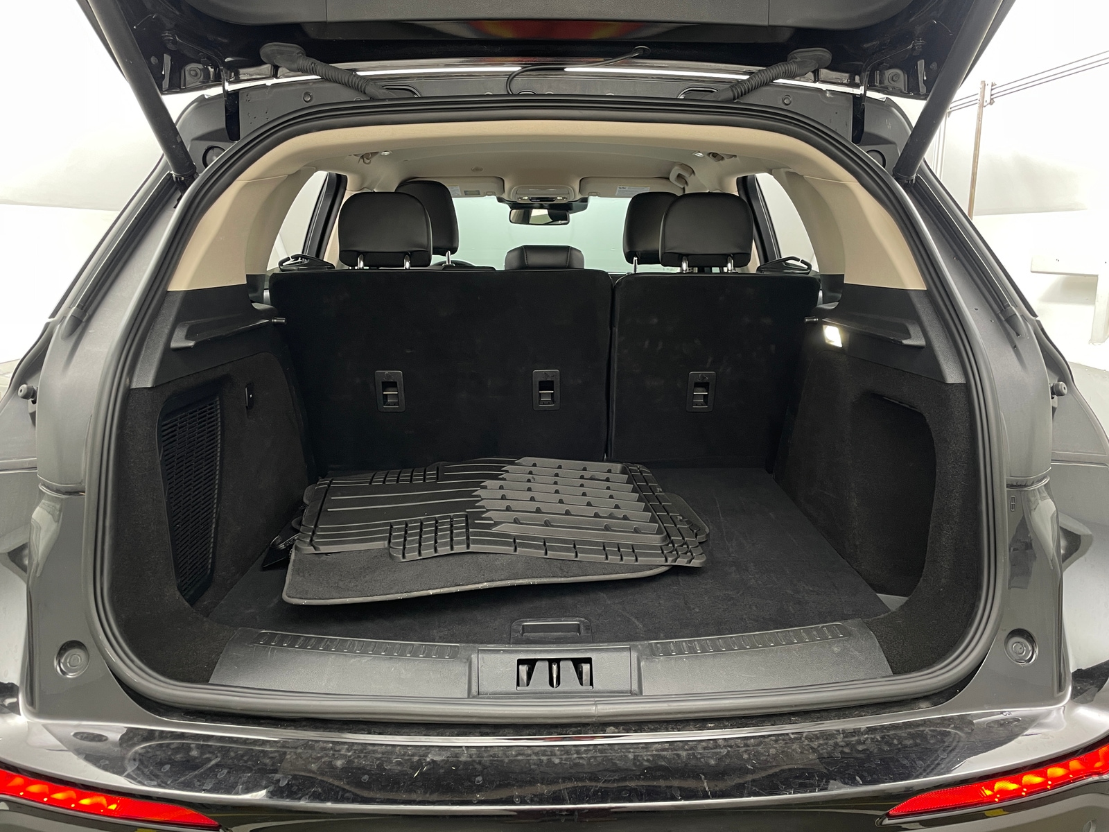 Thumbnail: 2024 Lincoln Corsair - 6