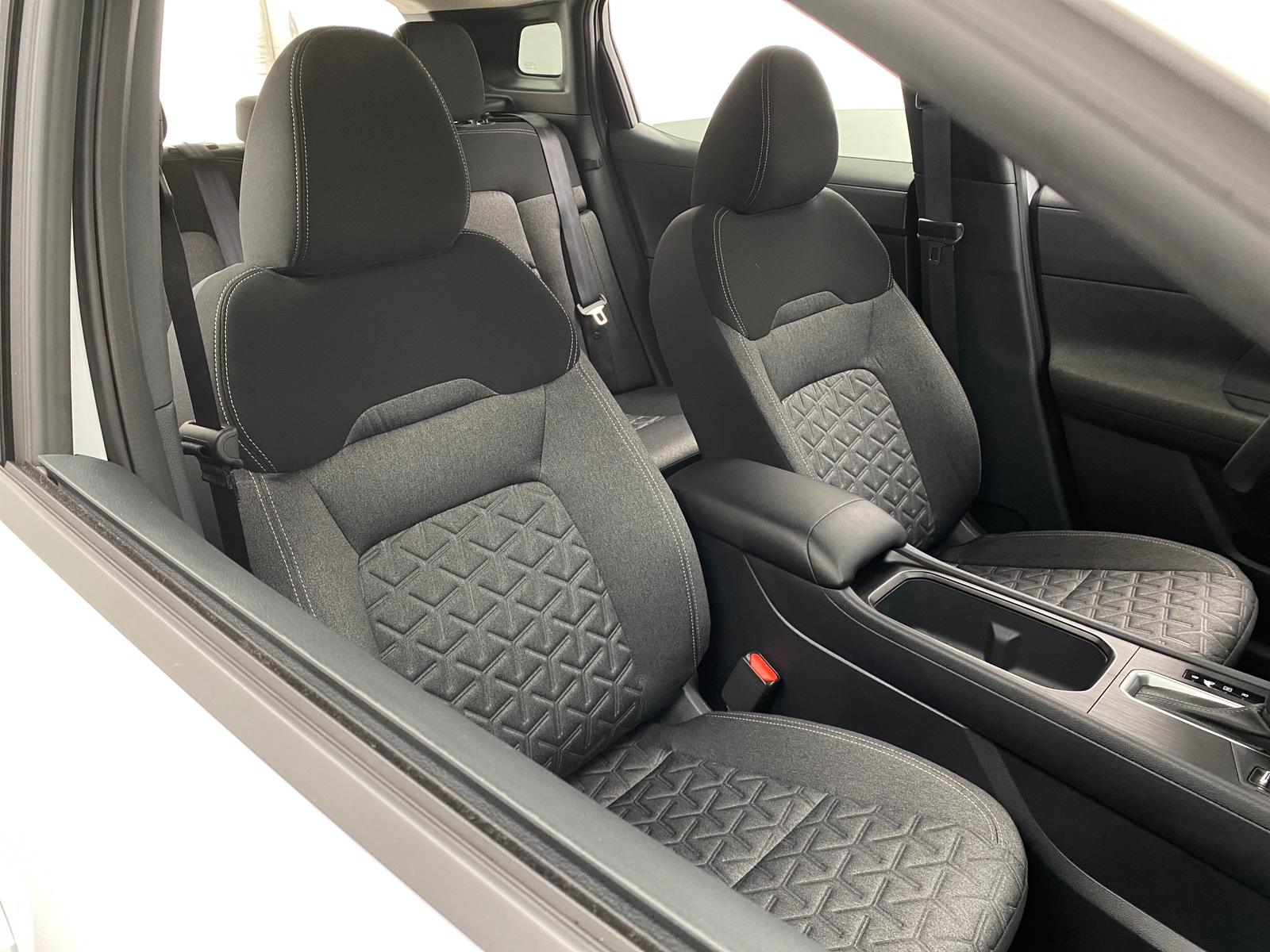 Thumbnail: 2025 Nissan Kicks - 2