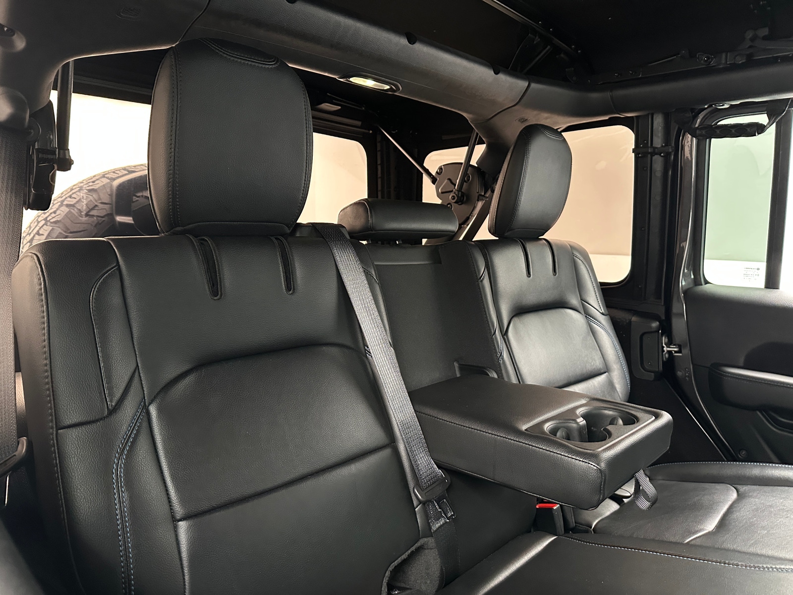 Thumbnail: 2021 Jeep Wrangler - 5