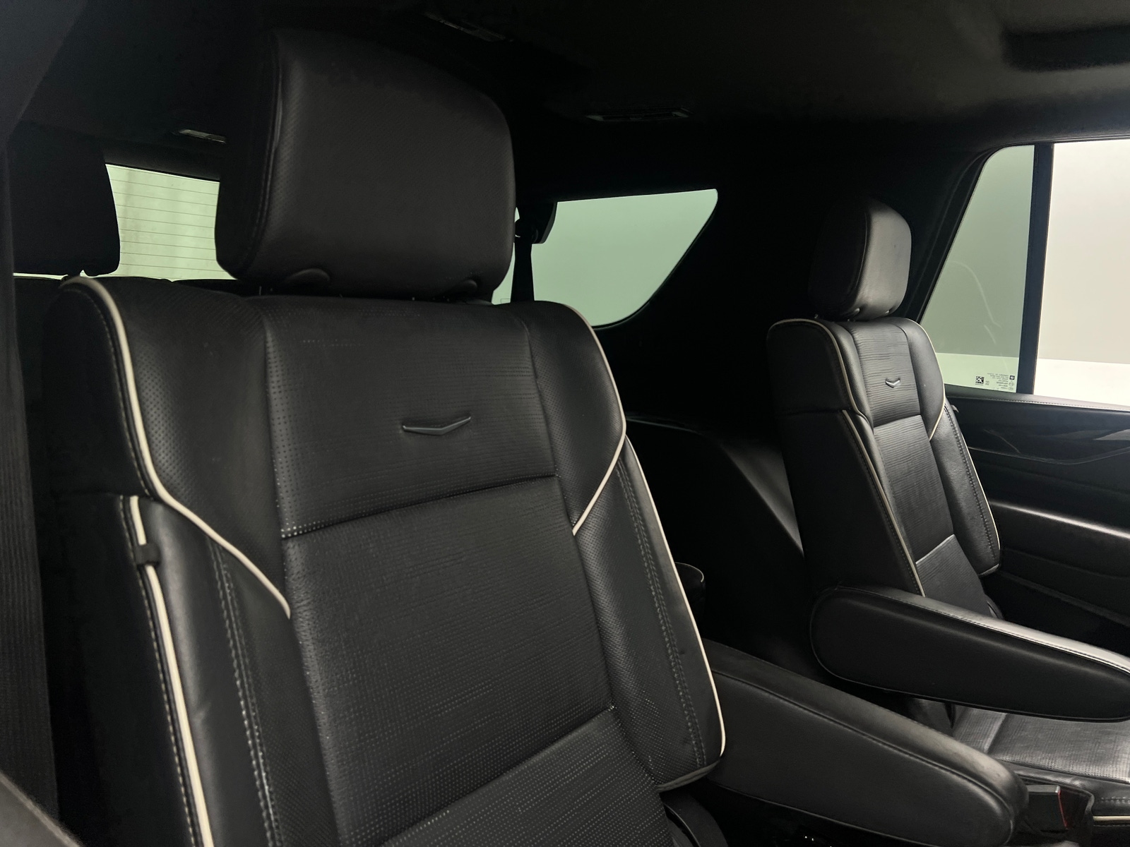 Thumbnail: 2022 Cadillac Escalade - 5