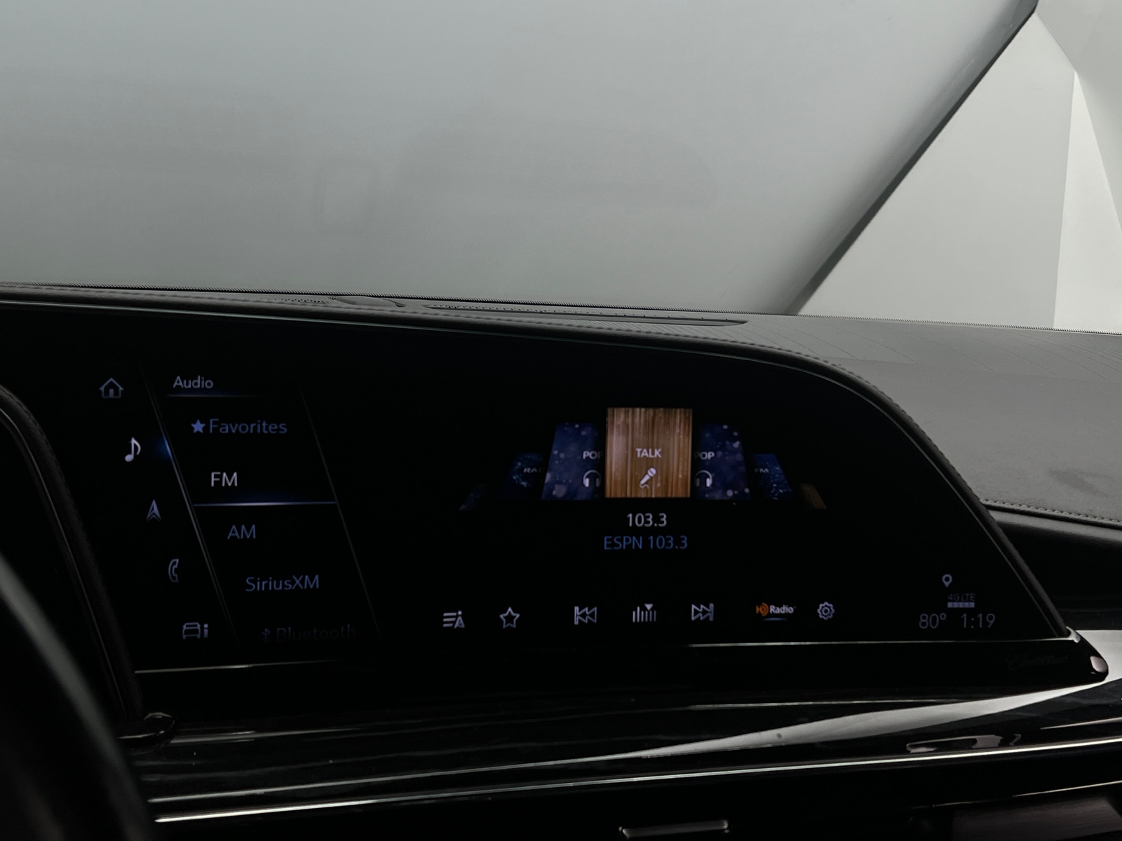 Thumbnail: 2022 Cadillac Escalade - 3