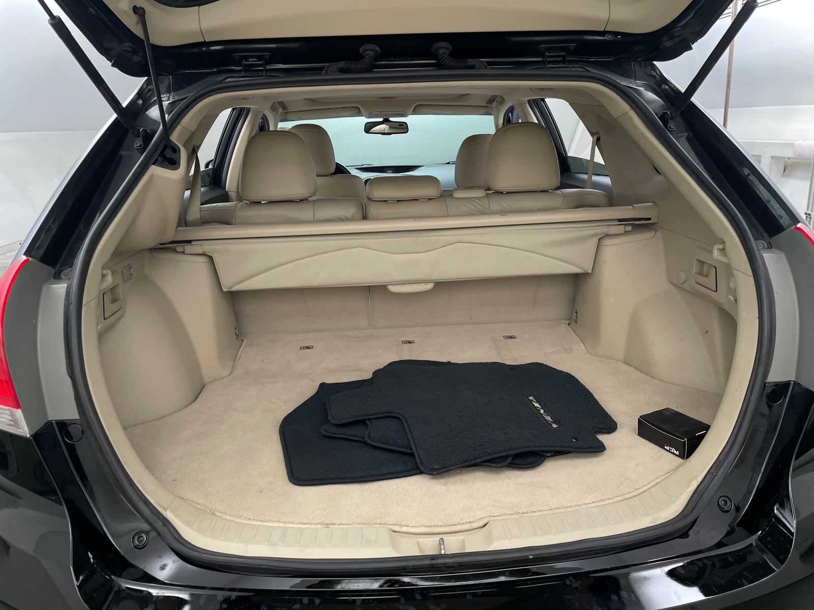 Thumbnail: 2011 Toyota Venza - 7