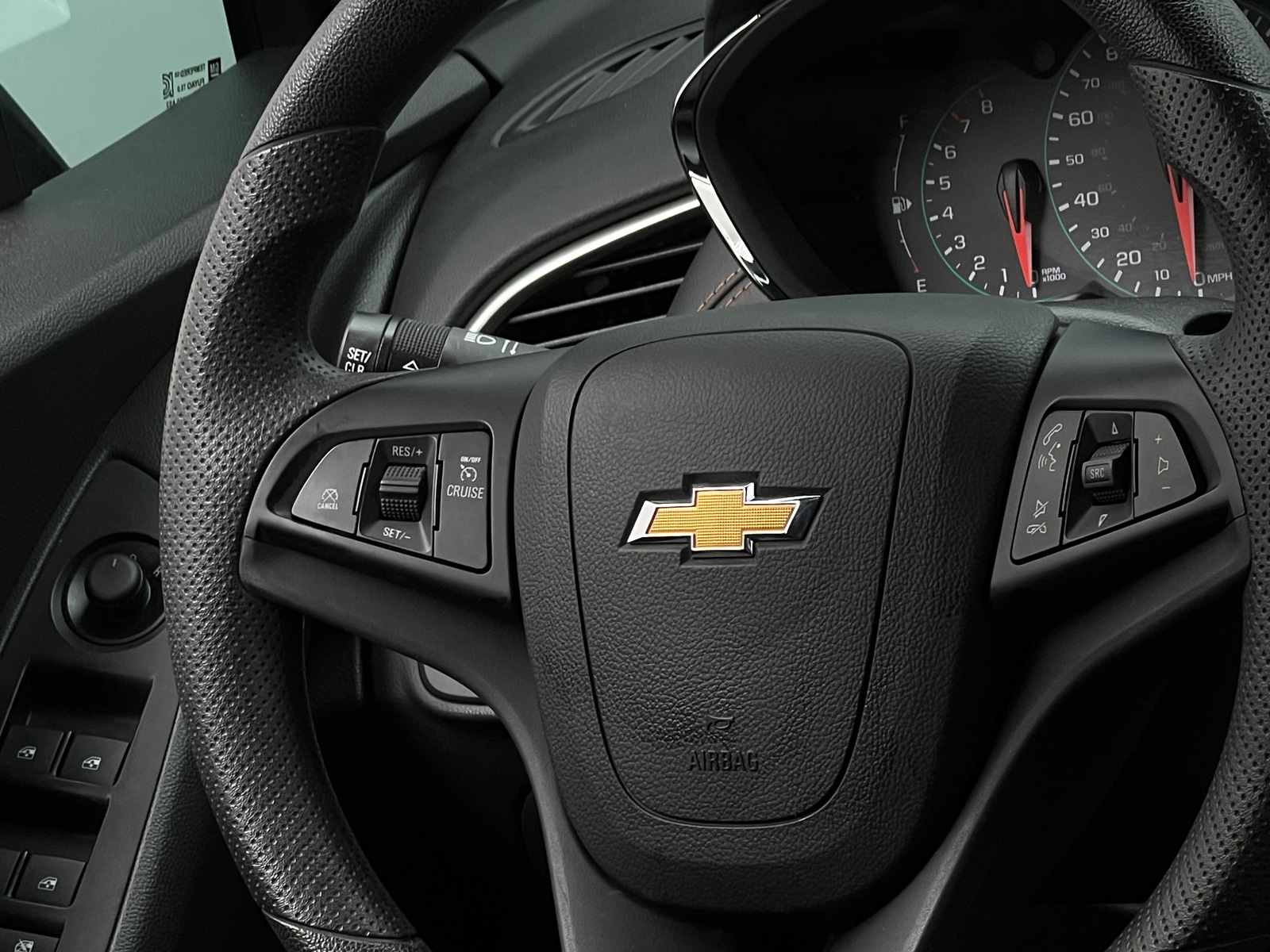 Thumbnail: 2022 Chevrolet Trax - 5