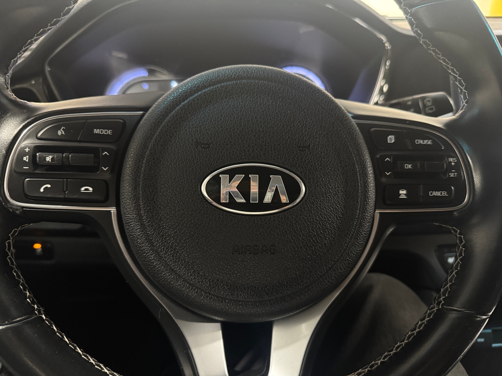 Thumbnail: 2020 Kia Niro - 4